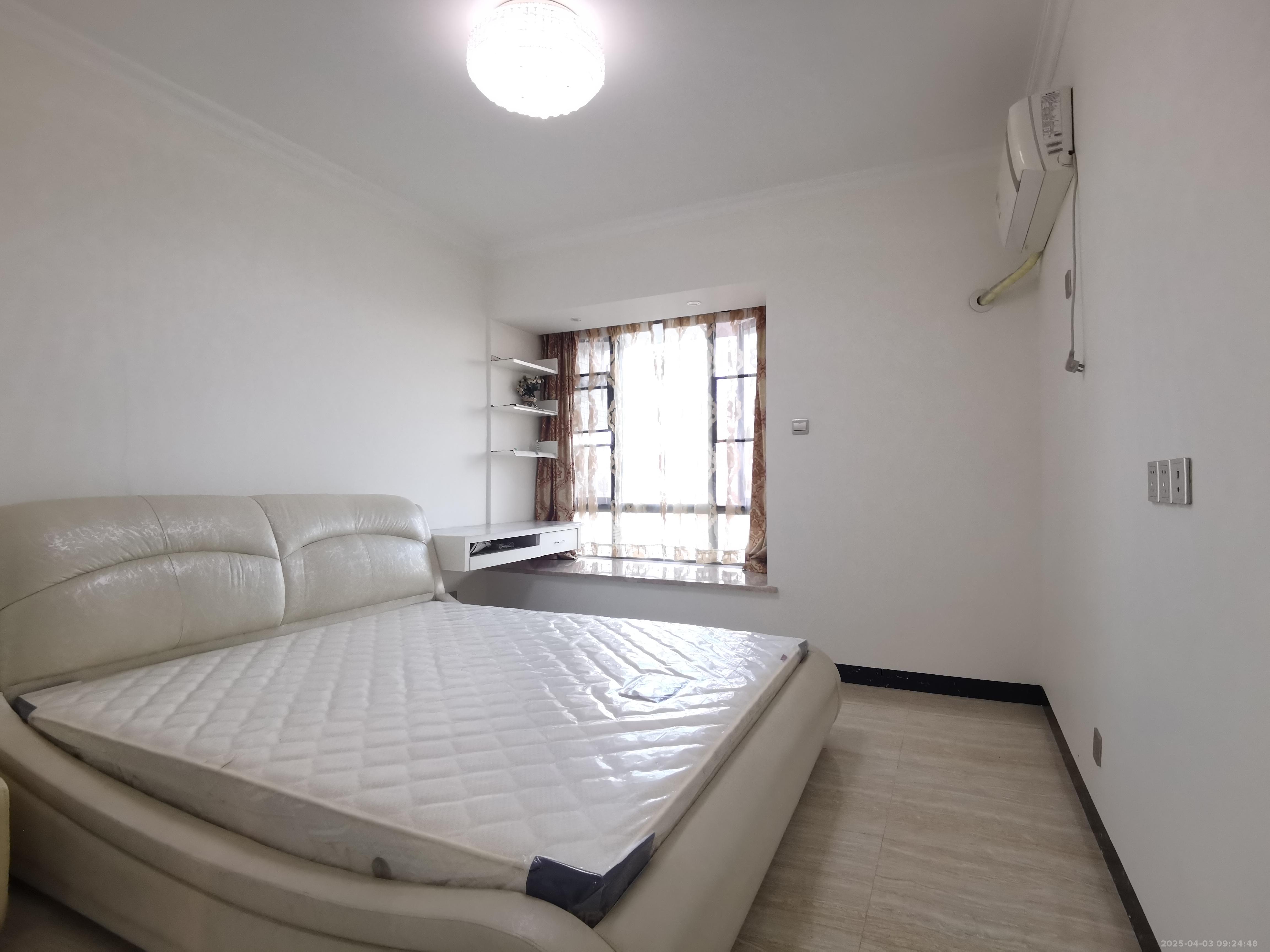 新城新世界一二三期 3室2厅2卫 3500.0元/月 新城新世界一二三期 3室2厅2卫 3500.0元/月室内图