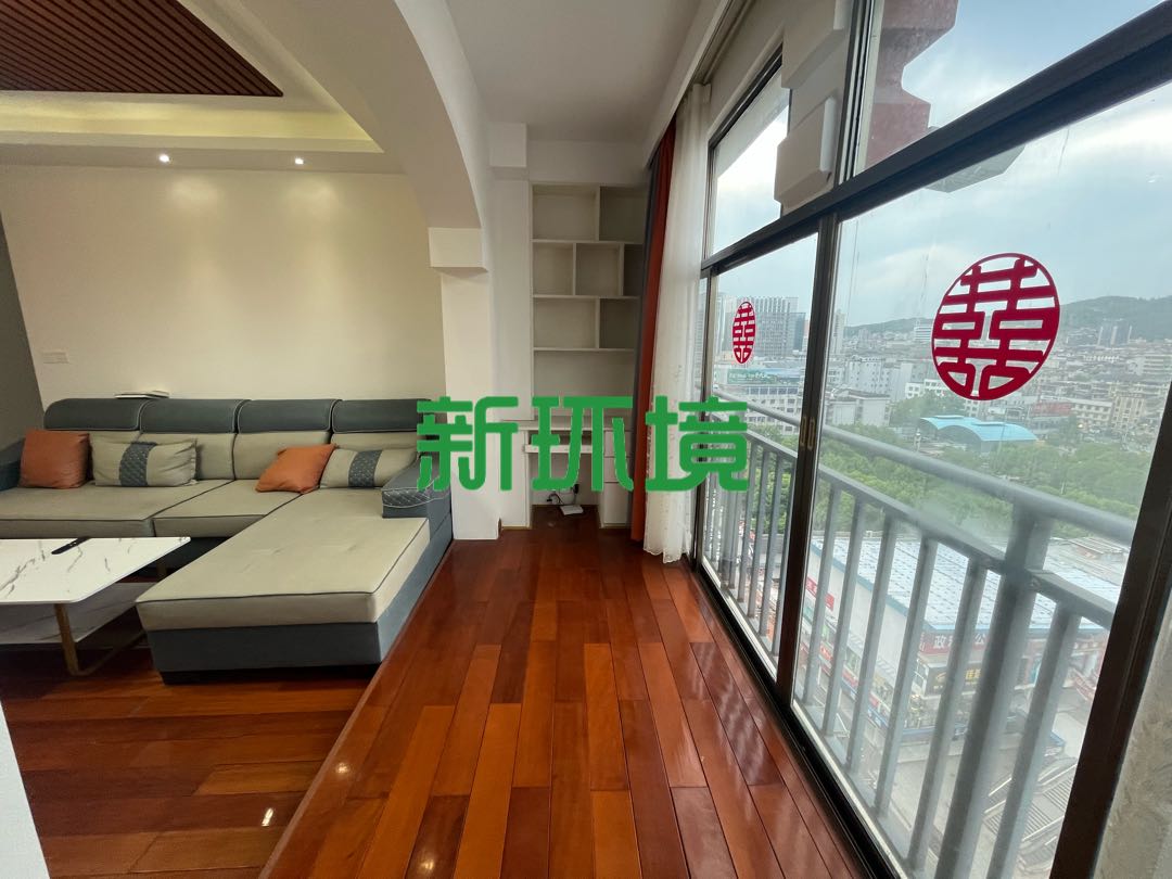 维港十字街  3室2厅2卫   88.00万客厅