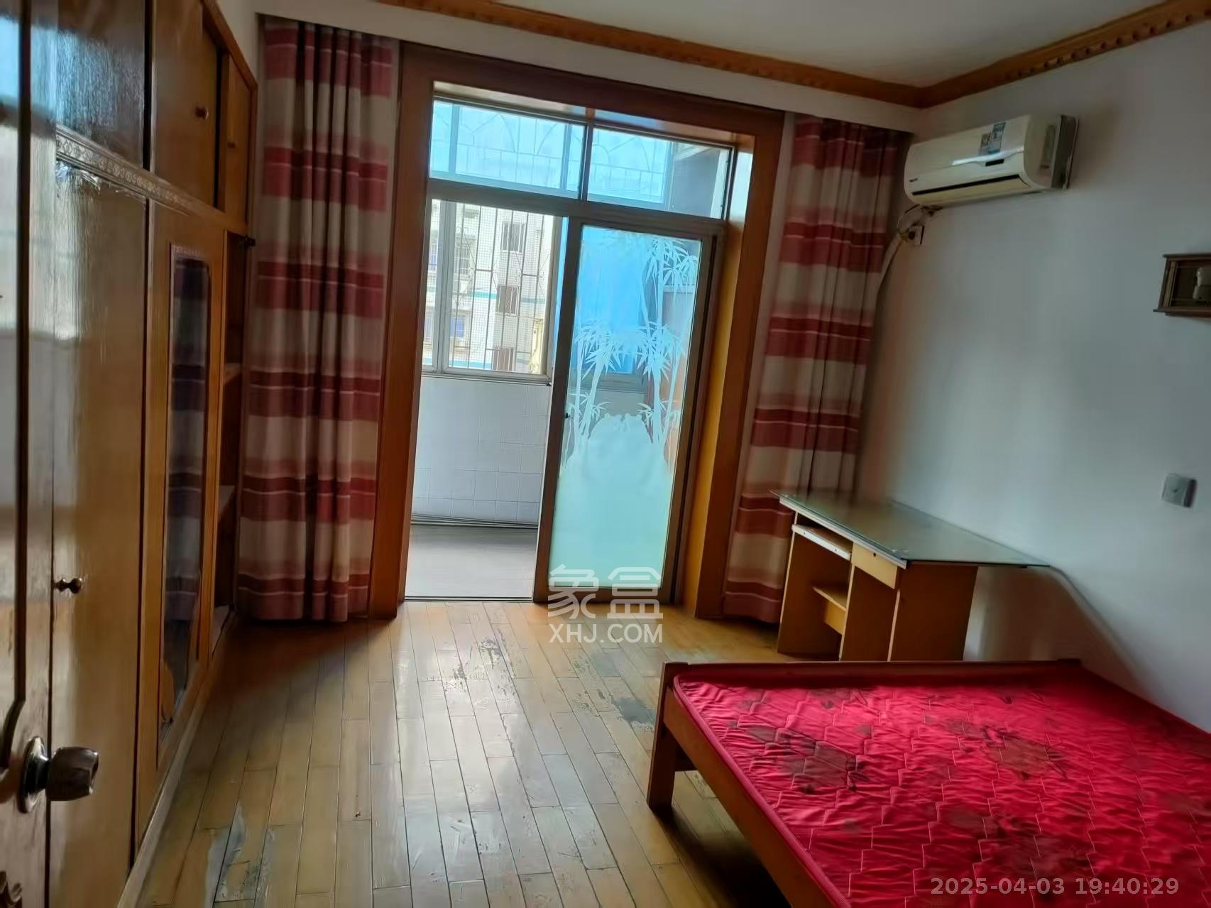 环达公寓  4室2厅1卫    1500.0元/月 环达公寓  4室2厅1卫    1500.0元/月室内图