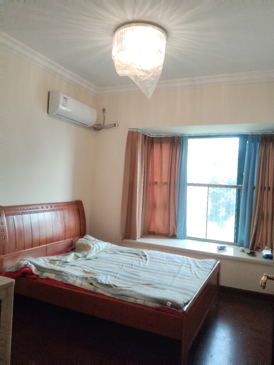 恒大绿洲 3室2厅2卫 2500.0元/月 恒大绿洲 3室2厅2卫 2500.0元/月室内图