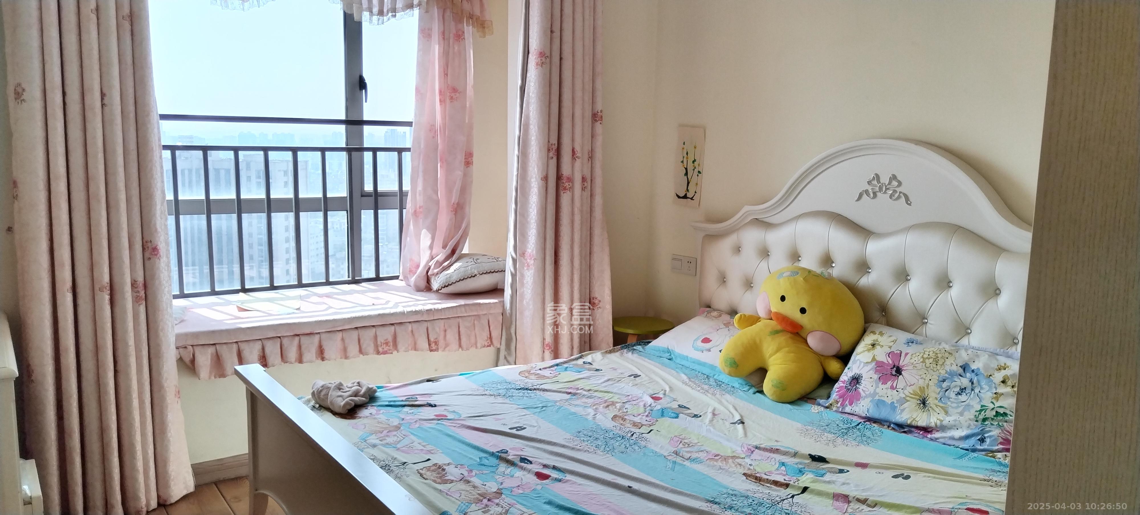 上海城小区  3室2厅1卫   2000.00元/月室内图