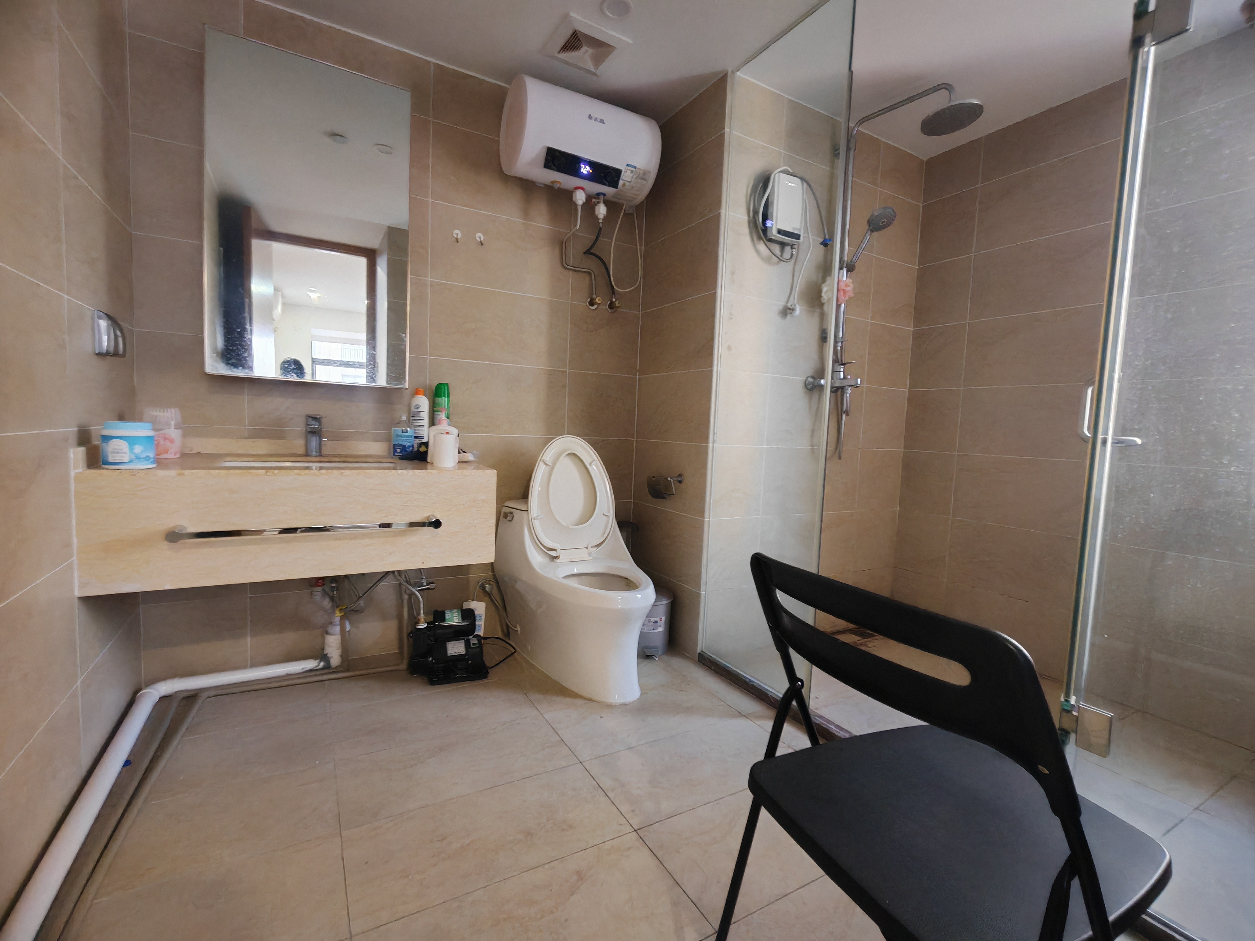 海航豪庭南苑 1室1厅1卫 120.0万 海航豪庭南苑 1室1厅1卫 120.0万客厅