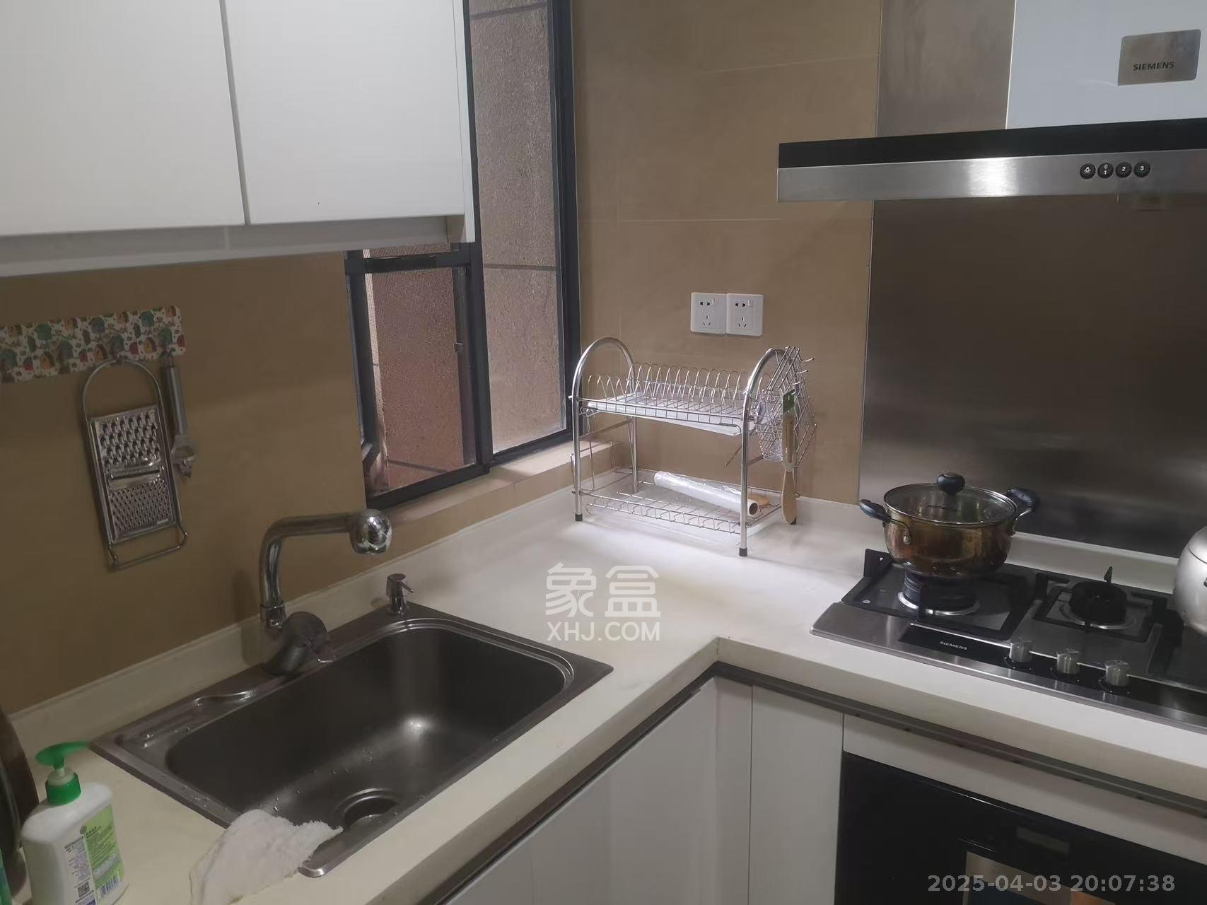 复地崑玉国际一期 2室2厅1卫 4800.0元/月 复地崑玉国际一期 2室2厅1卫 4800.0元/月室内图