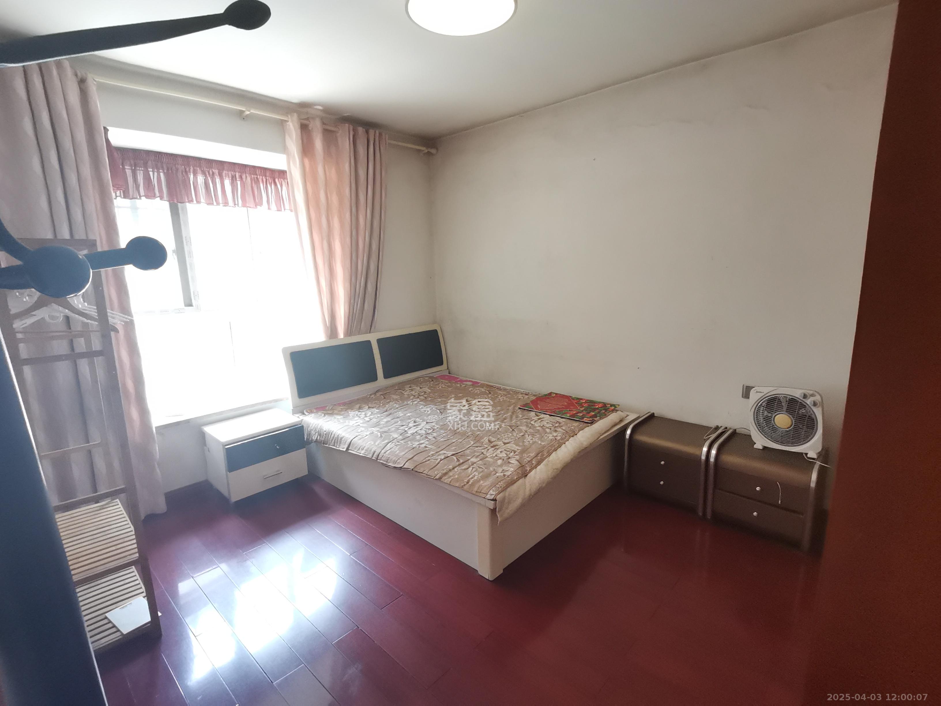 北湾景园  3室2厅2卫   2300.00元/月室内图