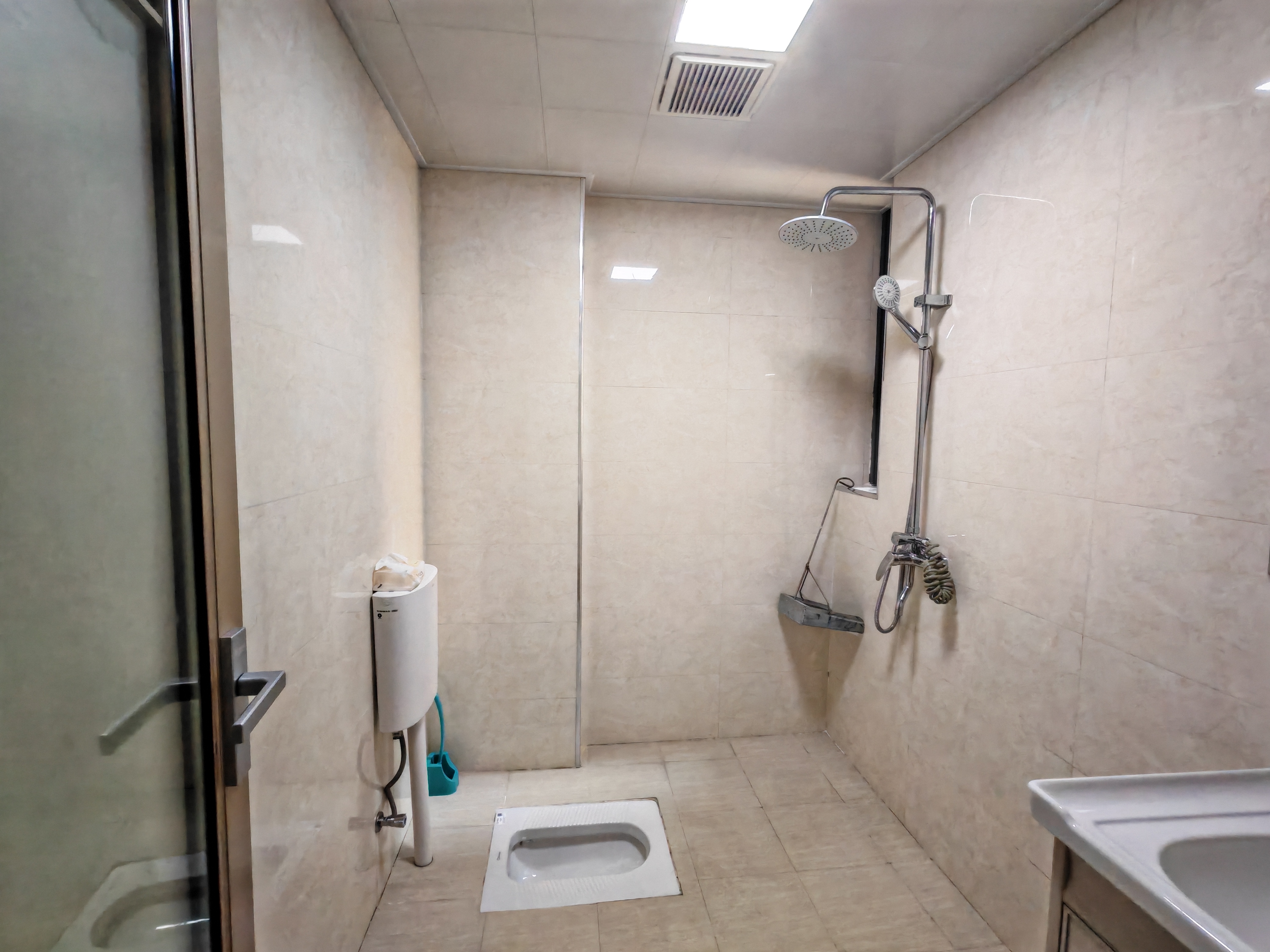 天门中央广场 4室2厅2卫 3000.0元/月 天门中央广场 4室2厅2卫 3000.0元/月室内图