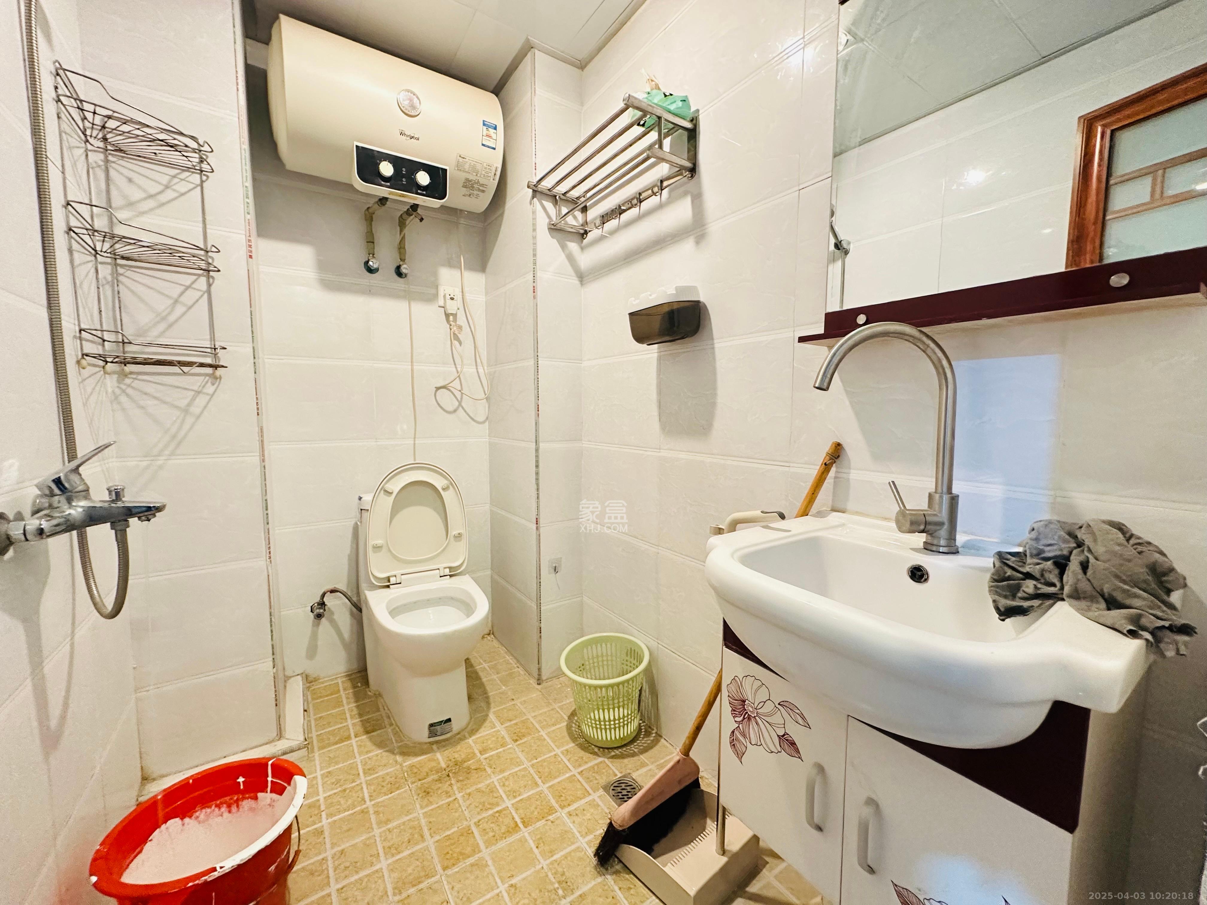 达美D6区 1室1厅1卫 1200.0元/月 达美D6区 1室1厅1卫 1200.0元/月室内图