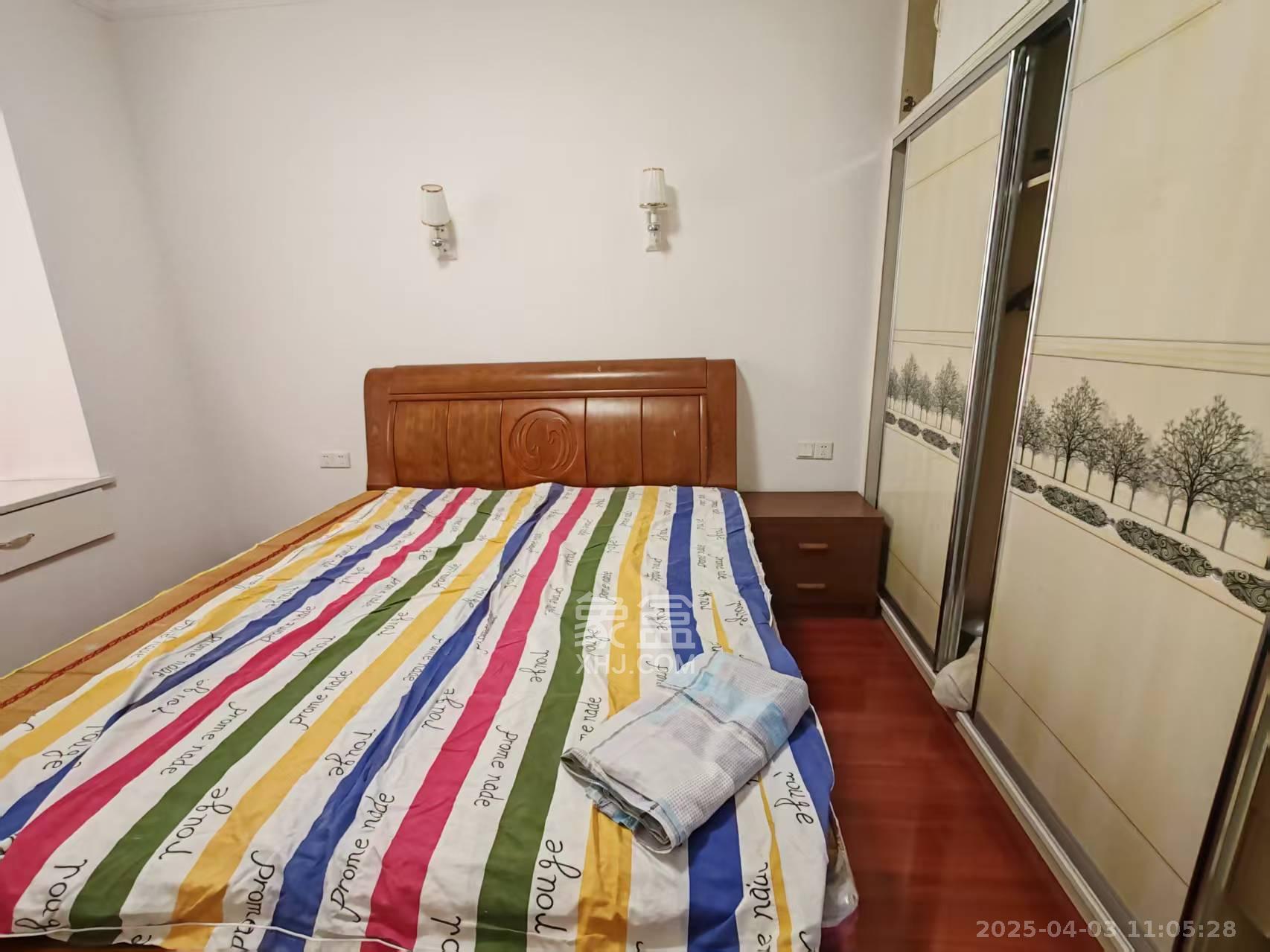 翰林居 3室2厅2卫 2200.0元/月 翰林居 3室2厅2卫 2200.0元/月室内图