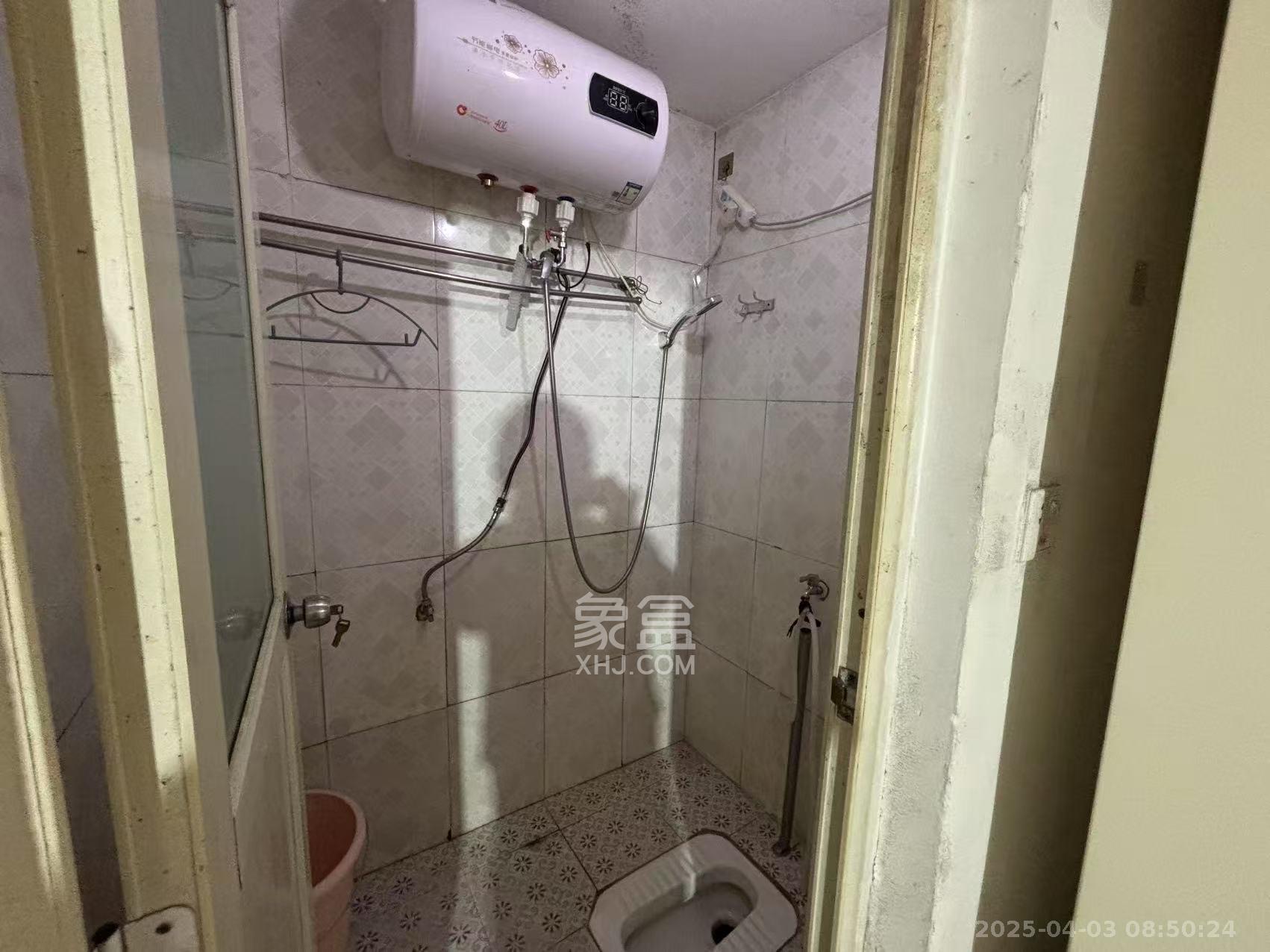 鄱阳小区 1室1厅1卫 700.0元/月 鄱阳小区 1室1厅1卫 700.0元/月室内图