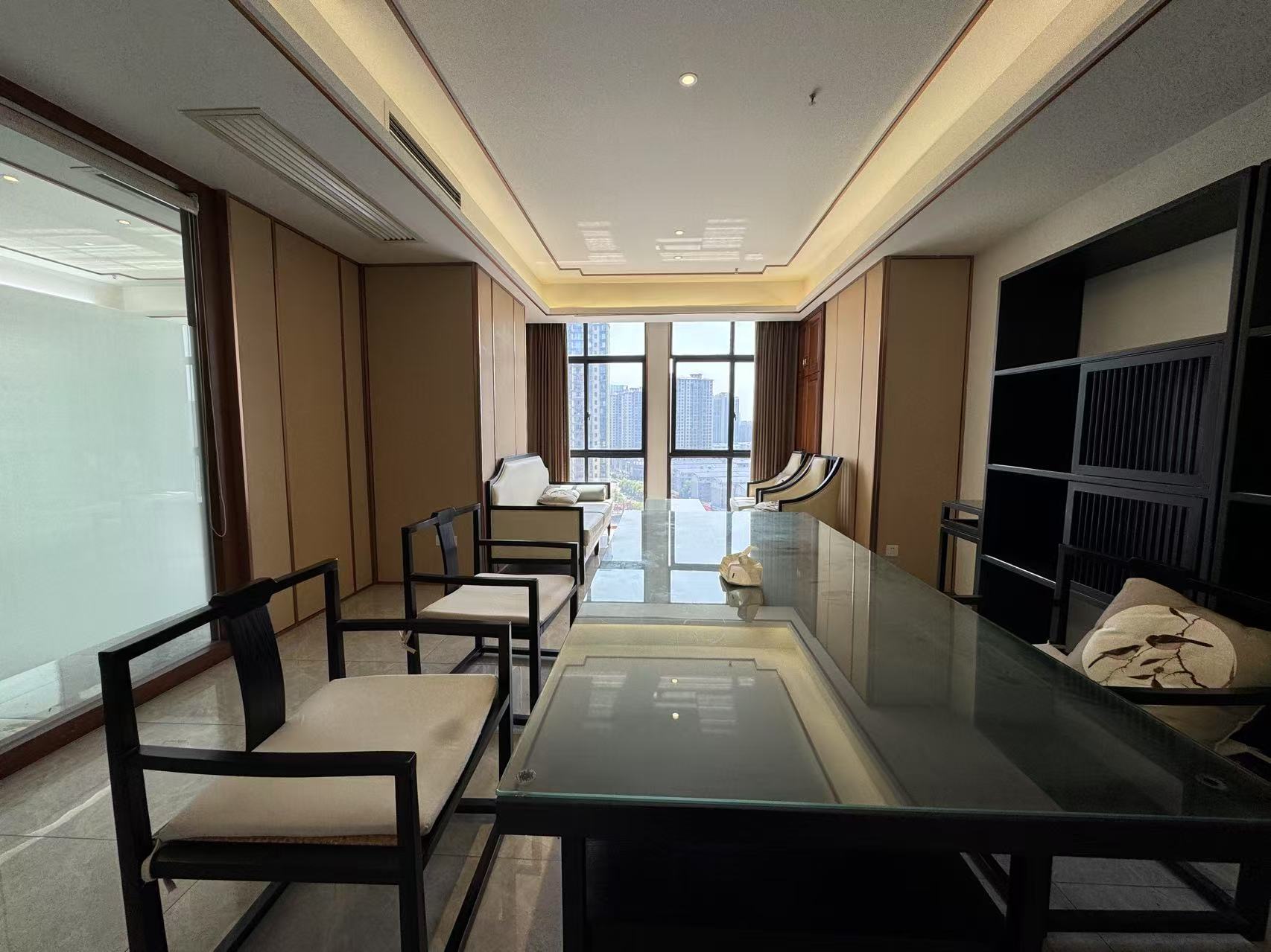 融冠亲城50写字楼 4室1厅0卫 8500.0元/月 融冠亲城50写字楼 4室1厅0卫 8500.0元/月室内图