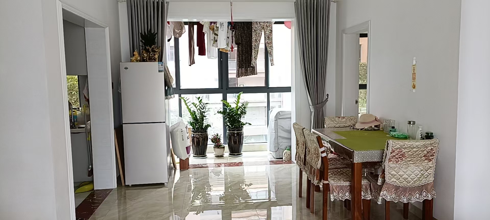 后海温泉小镇  2室1厅1卫    90.0万 后海温泉小镇  2室1厅1卫    90.0万客厅