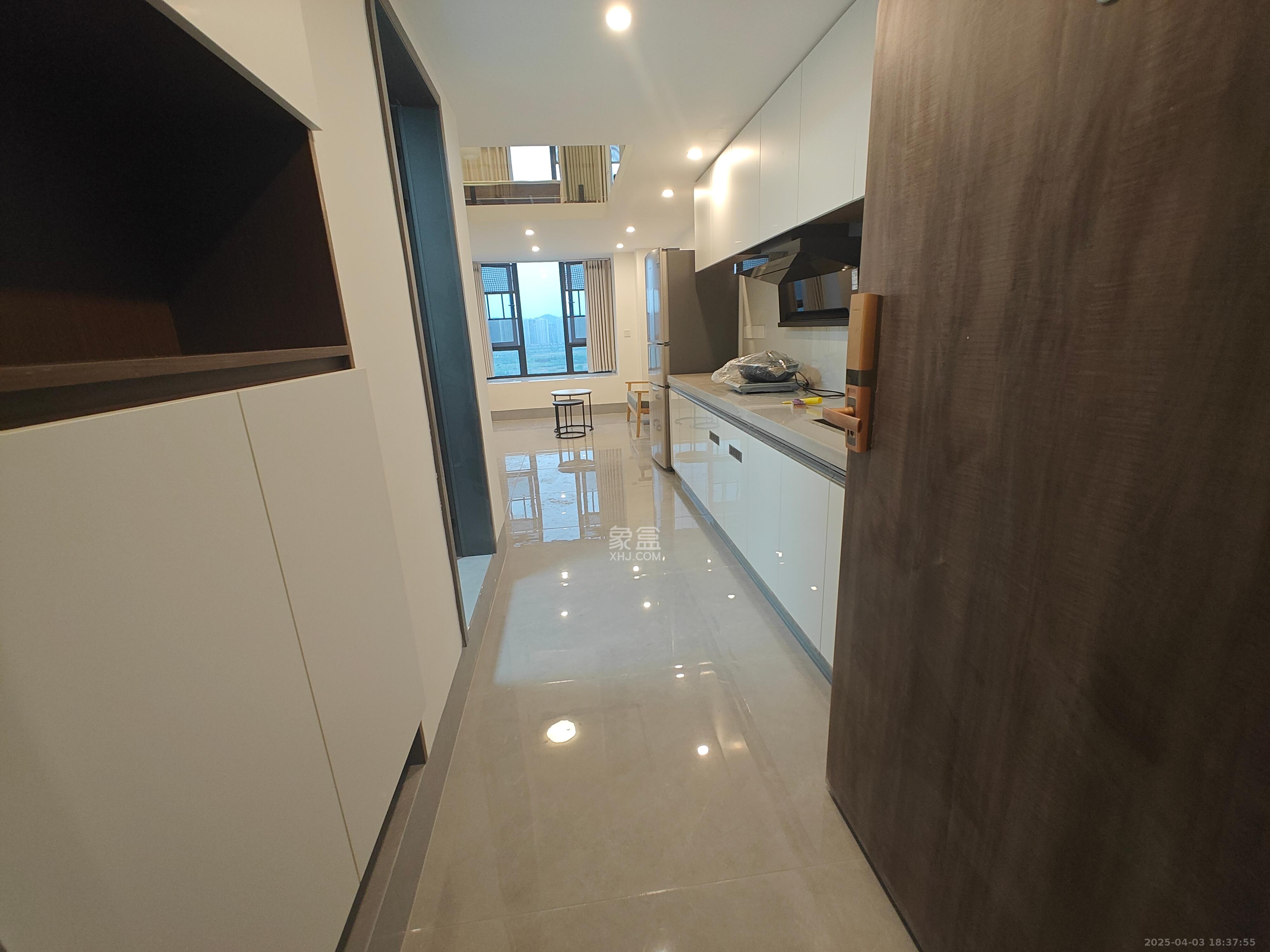 映客龙湖璟翠公馆(映客龙湖璟翠中心) 2室1厅2卫 2400.0元/月 映客龙湖璟翠公馆(映客龙湖璟翠中心) 2室1厅2卫 2400.0元/月室内图