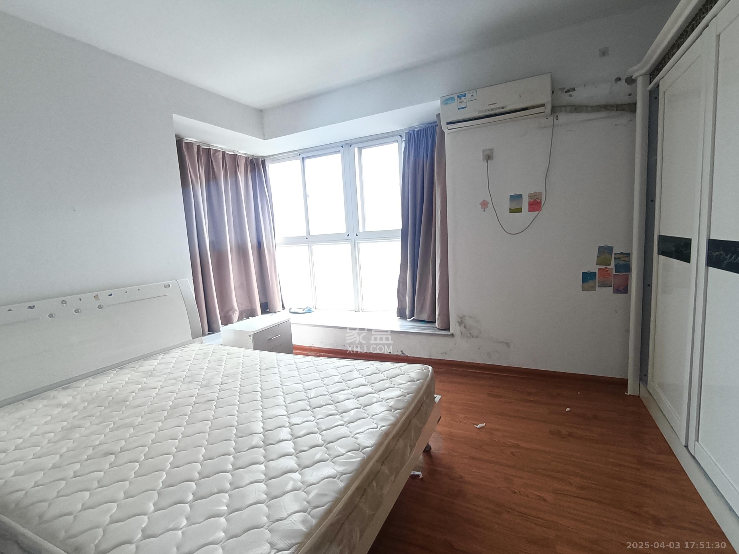 明星村 2室2厅1卫 2400.0元/月 明星村 2室2厅1卫 2400.0元/月室内图