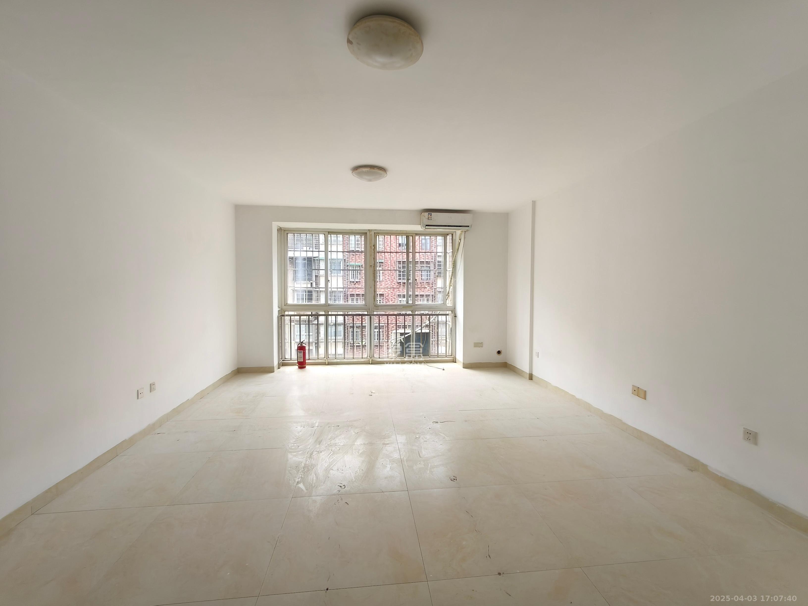 景荣华苑 4室2厅2卫 2600.0元/月 景荣华苑 4室2厅2卫 2600.0元/月室内图