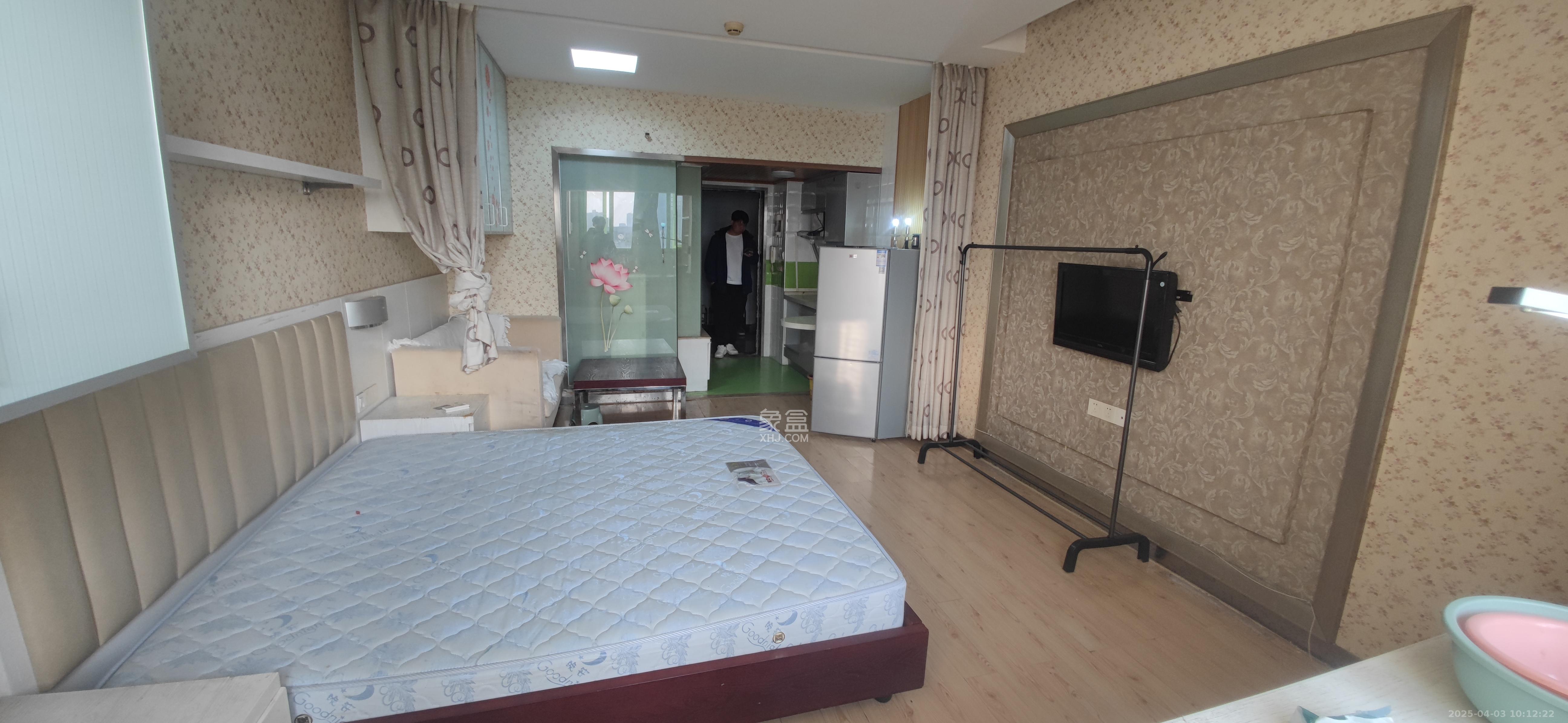 2076至高点  1室1厅1卫    1500.0元/月 2076至高点  1室1厅1卫    1500.0元/月室内图