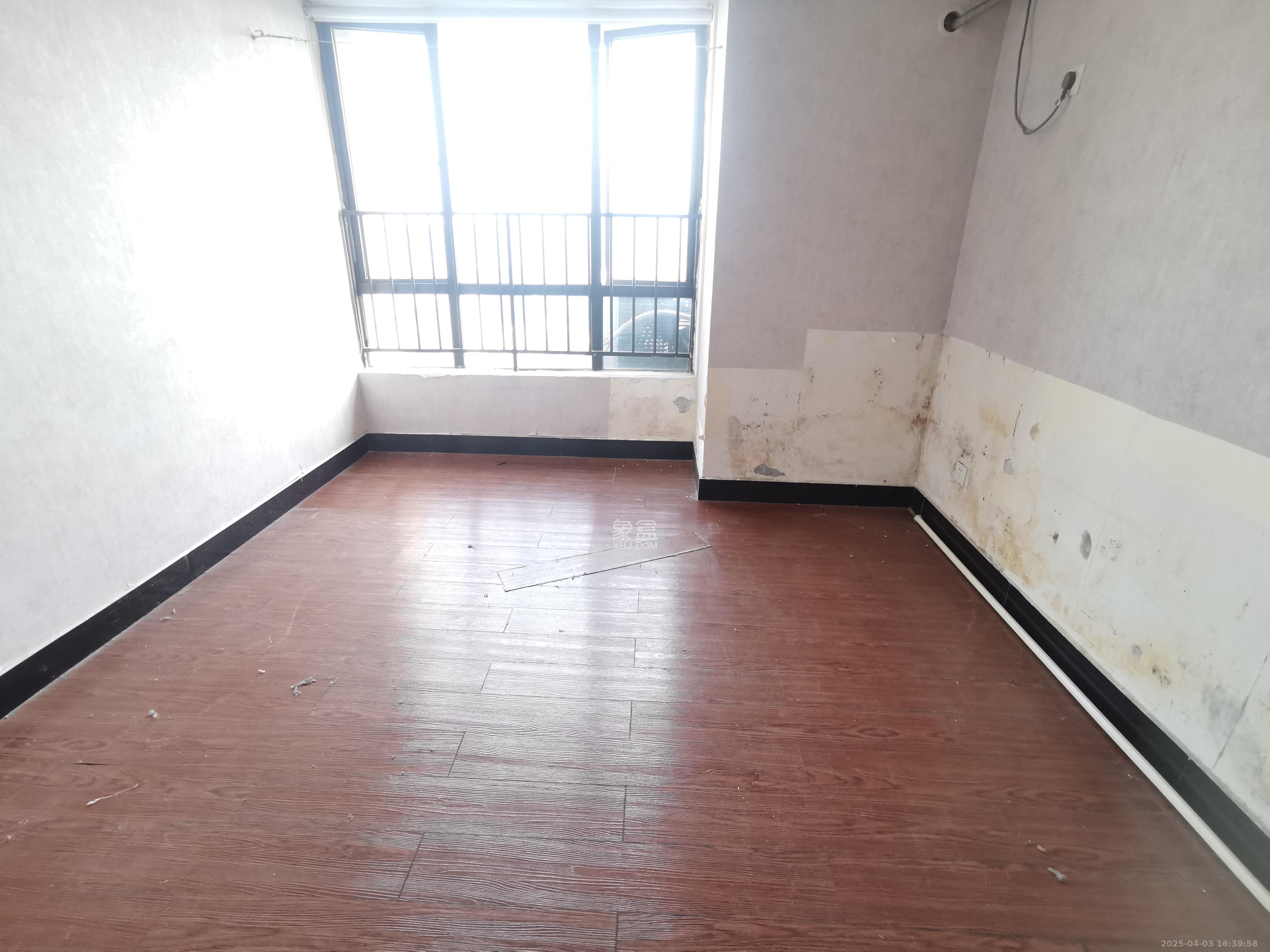 湘腾城市广场 2室2厅1卫 2900.0元/月 湘腾城市广场 2室2厅1卫 2900.0元/月室内图