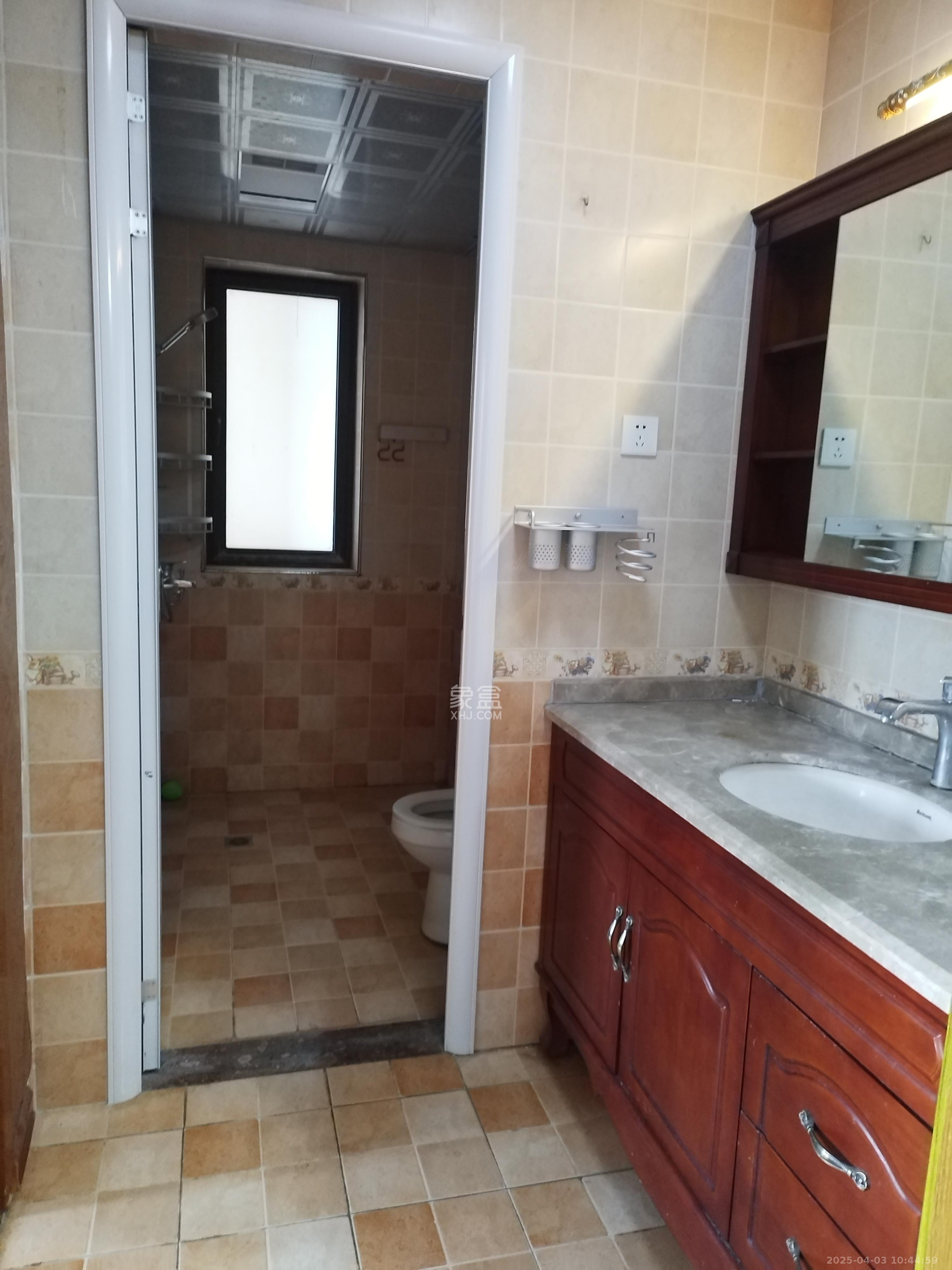 金茂梅溪湖 2室2厅1卫 2800.0元/月 金茂梅溪湖 2室2厅1卫 2800.0元/月室内图