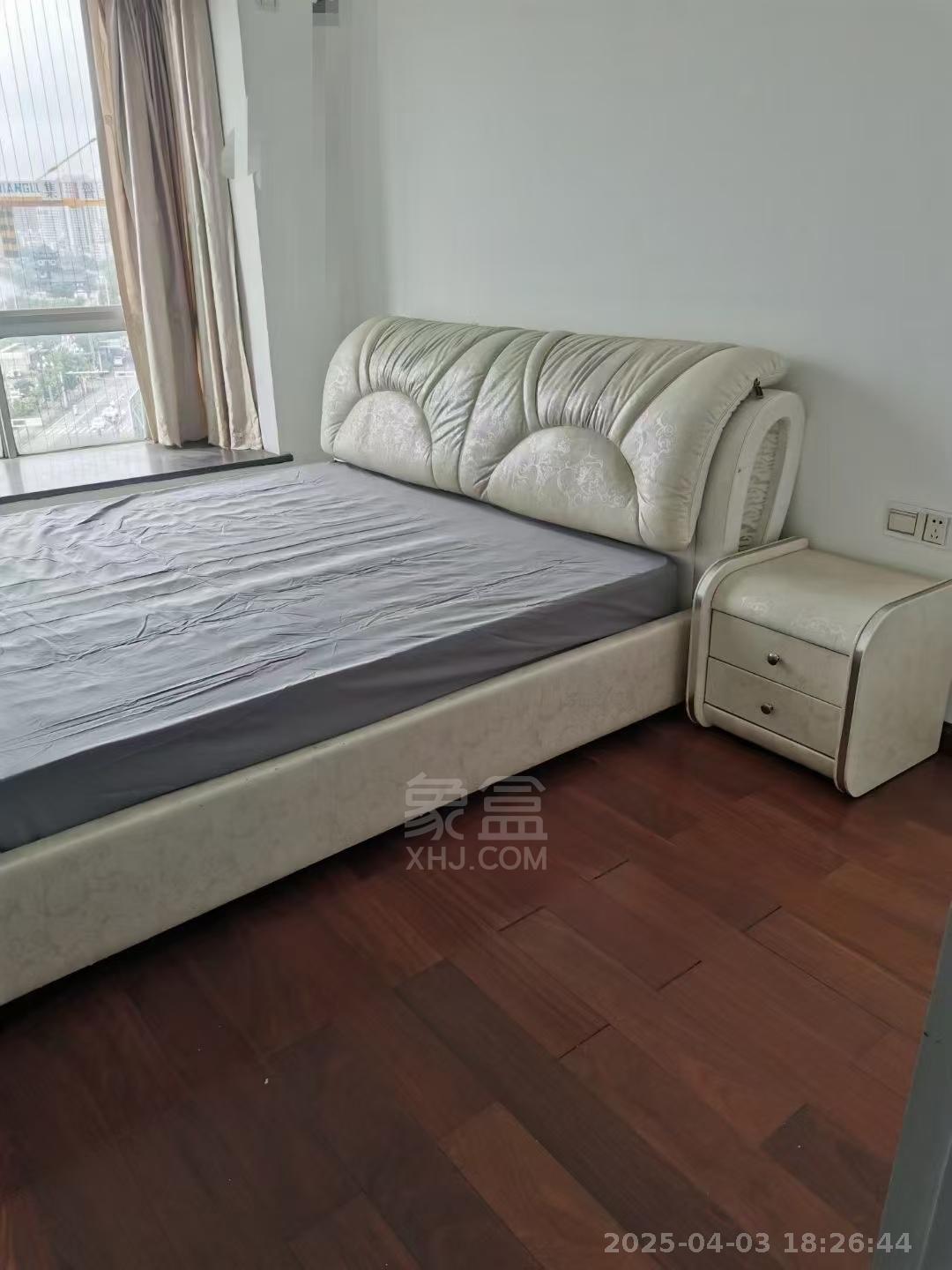 四季花园  3室2厅2卫    2300.0元/月 四季花园  3室2厅2卫    2300.0元/月室内图