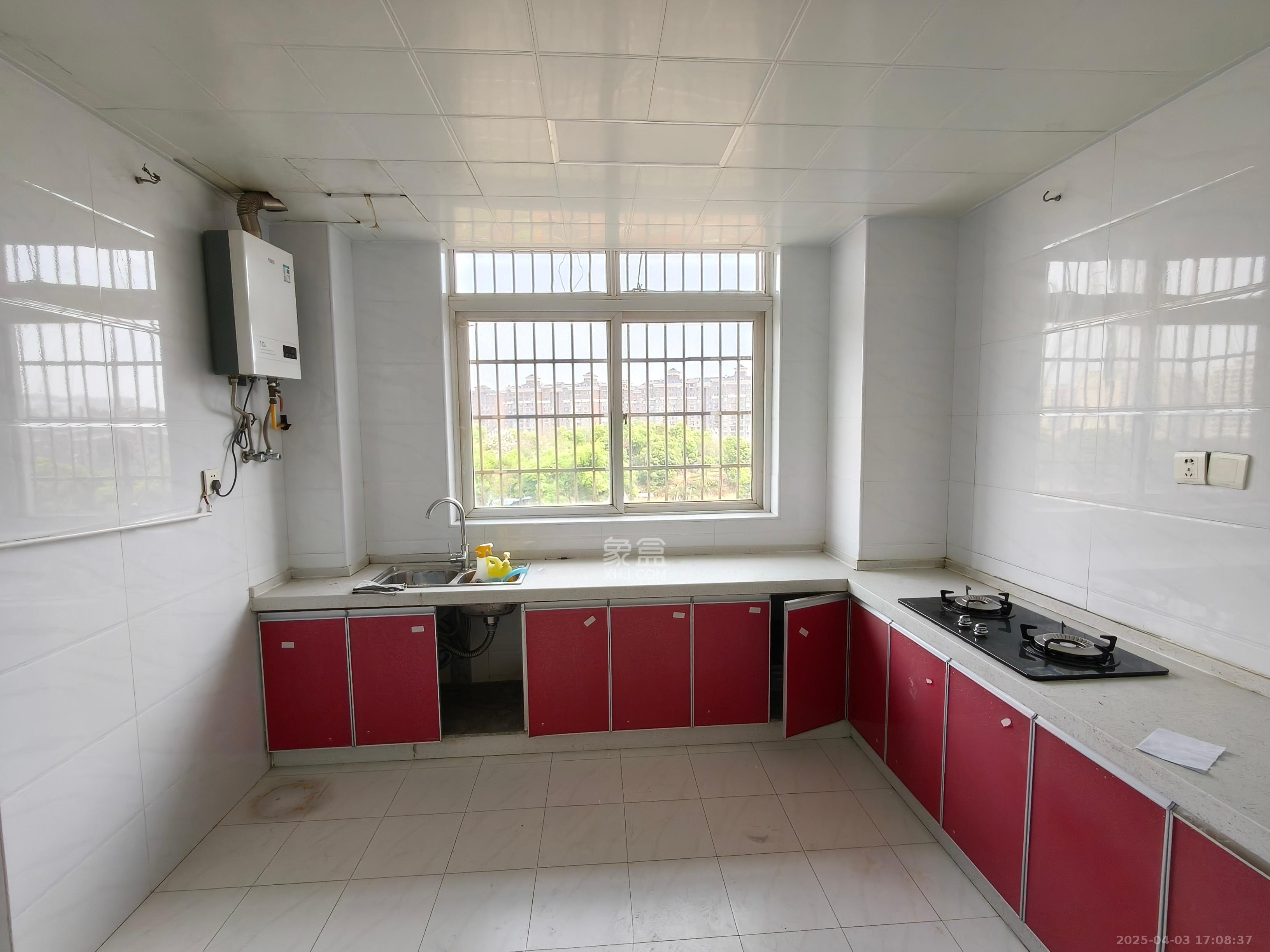 景荣华苑 4室2厅2卫 2600.0元/月 景荣华苑 4室2厅2卫 2600.0元/月室内图