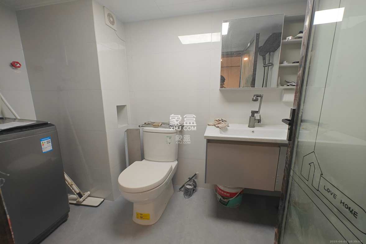 映客龙湖璟翠公馆(映客龙湖璟翠中心) 2室1厅2卫 2400.0元/月 映客龙湖璟翠公馆(映客龙湖璟翠中心) 2室1厅2卫 2400.0元/月室内图