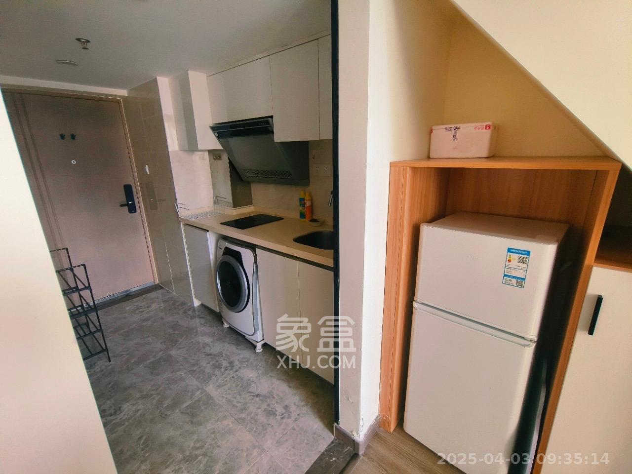 卓越浅水湾  1室1厅1卫   1900.00元/月室内图