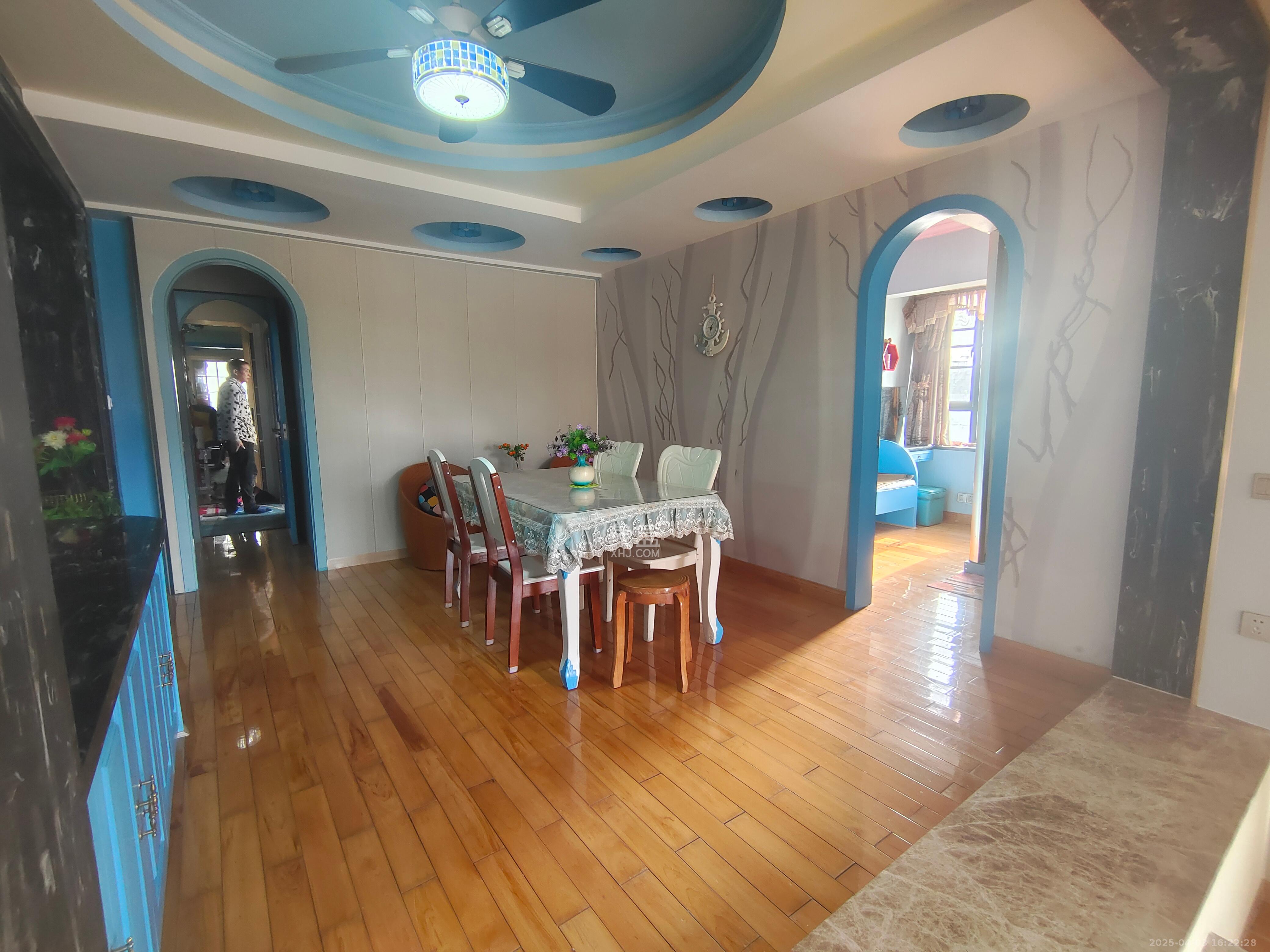 兴汝金城  3室2厅2卫    2400.0元/月 兴汝金城  3室2厅2卫    2400.0元/月室内图