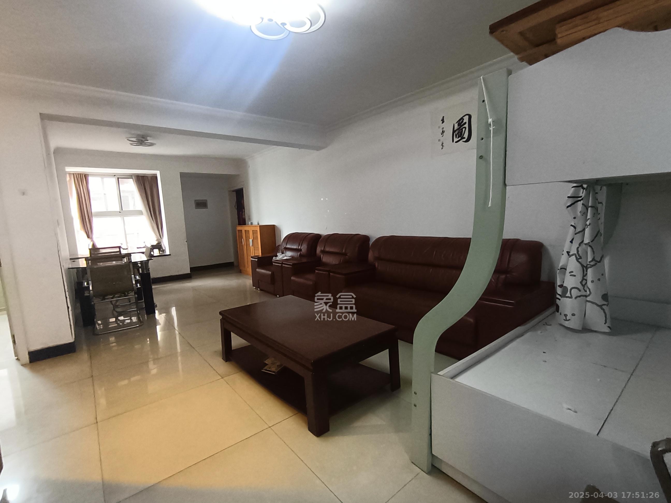 明星村 2室2厅1卫 2400.0元/月 明星村 2室2厅1卫 2400.0元/月室内图