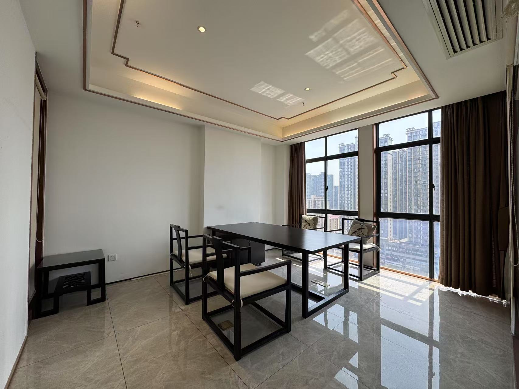 融冠亲城50写字楼 4室1厅0卫 8500.0元/月 融冠亲城50写字楼 4室1厅0卫 8500.0元/月室内图