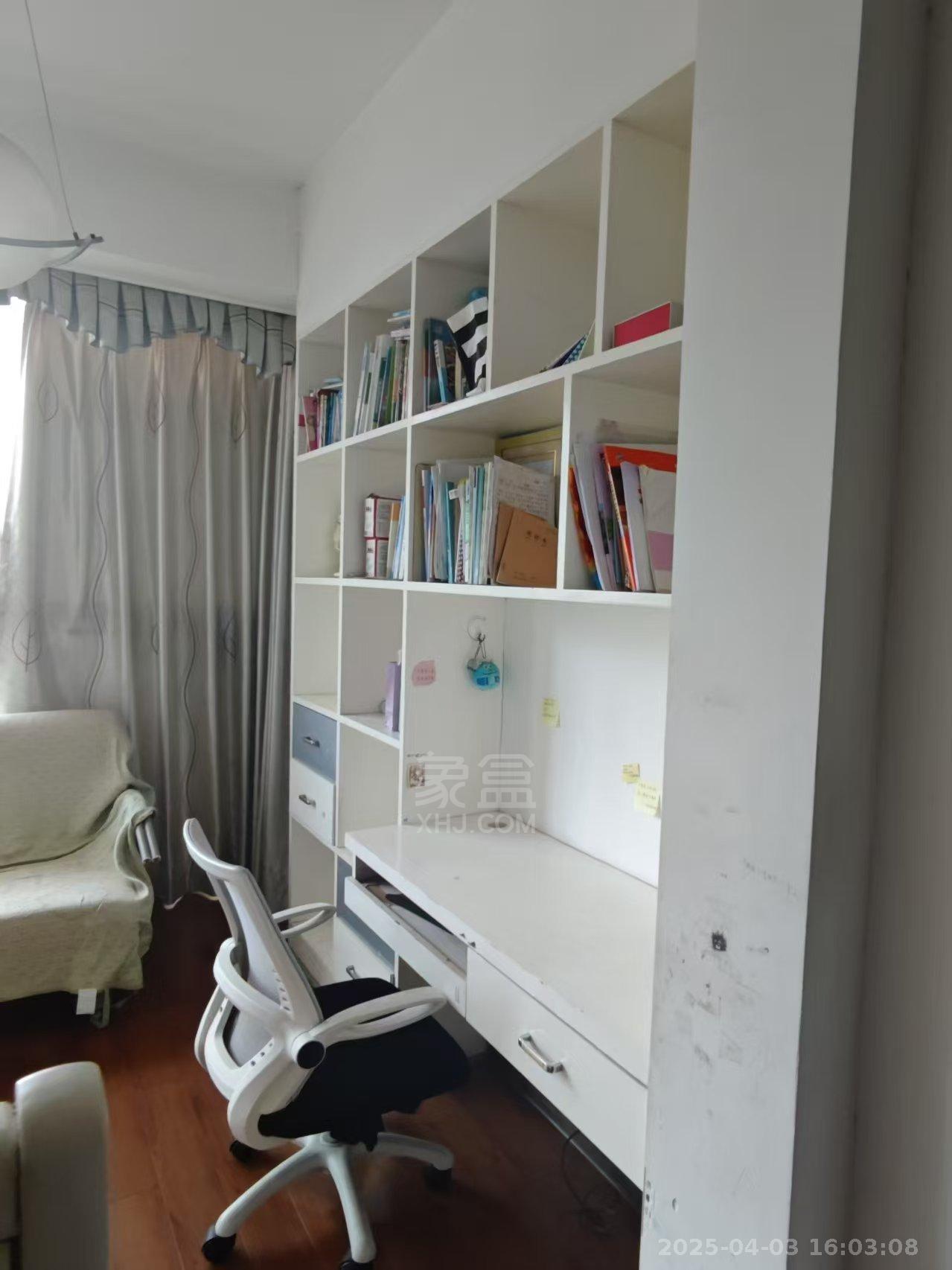 中央皇庭 2室2厅1卫 1500.0元/月 中央皇庭 2室2厅1卫 1500.0元/月室内图