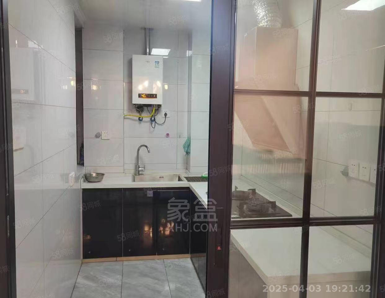 时代新城(翰林府) 2室1厅1卫 1700.0元/月 时代新城(翰林府) 2室1厅1卫 1700.0元/月室内图