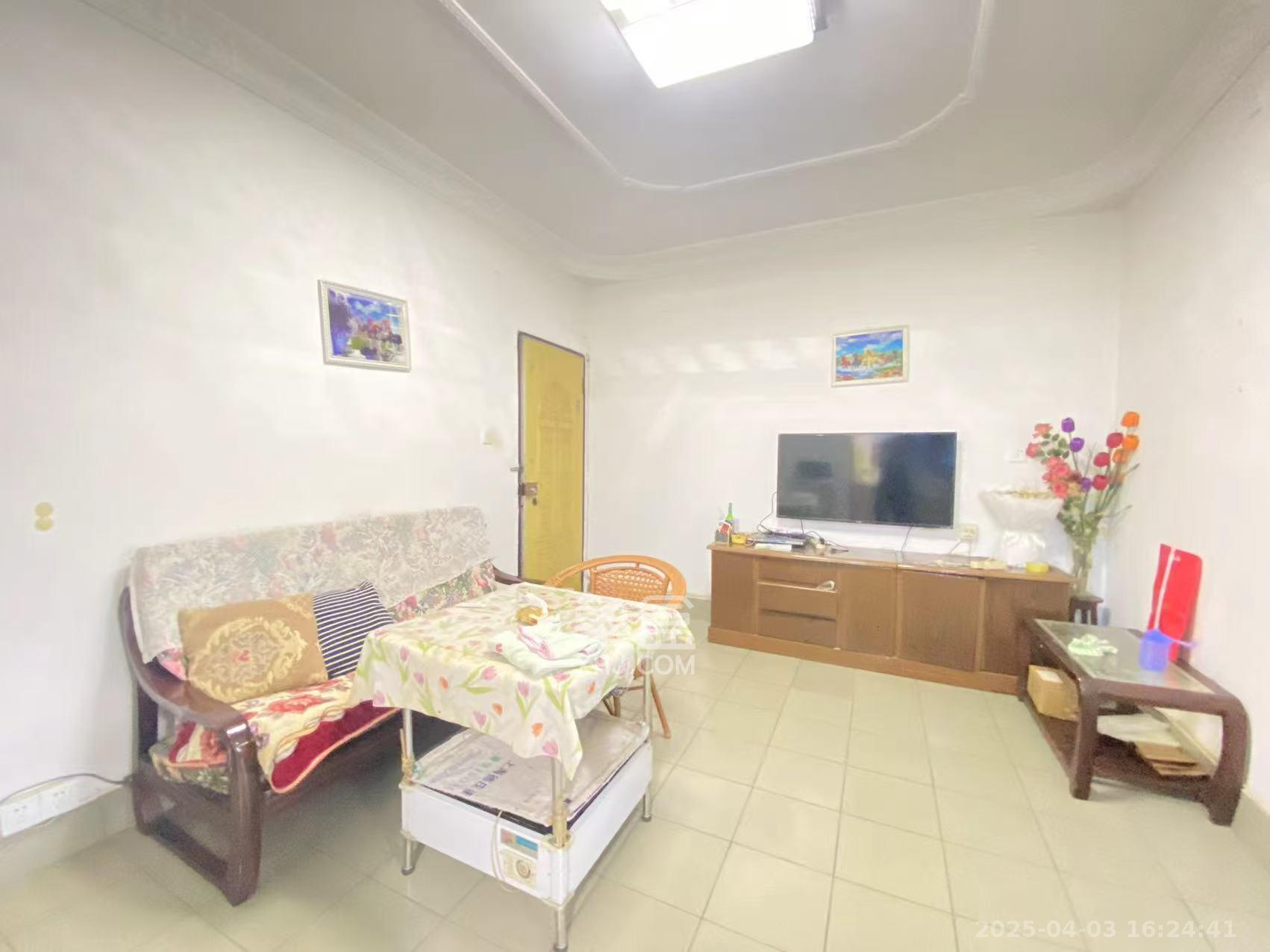 东进小区  1室0厅0卫    1200.0元/月 东进小区  1室0厅0卫    1200.0元/月室内图