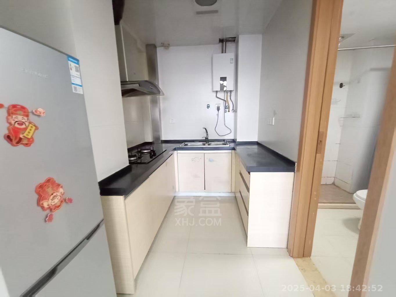 山水国际  1室1厅1卫    1200.0元/月 山水国际  1室1厅1卫    1200.0元/月室内图