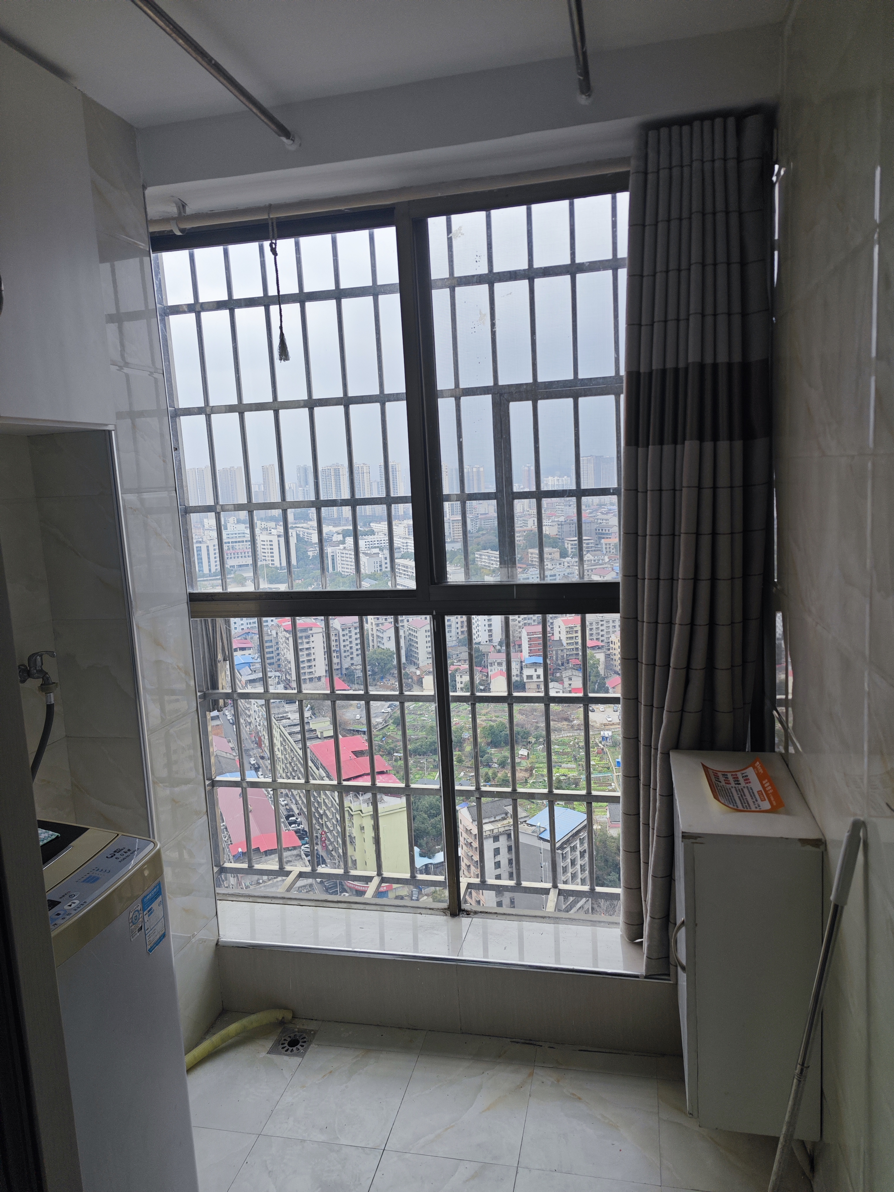 东方豪苑 1室0厅0卫 900.0元/月 东方豪苑 1室0厅0卫 900.0元/月室内图