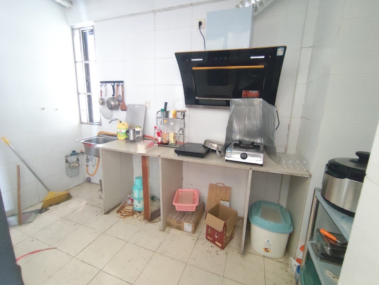 滨涯小区一期(滨涯村一区)  3室2厅1卫    2000.0元/月 滨涯小区一期(滨涯村一区)  3室2厅1卫    2000.0元/月室内图