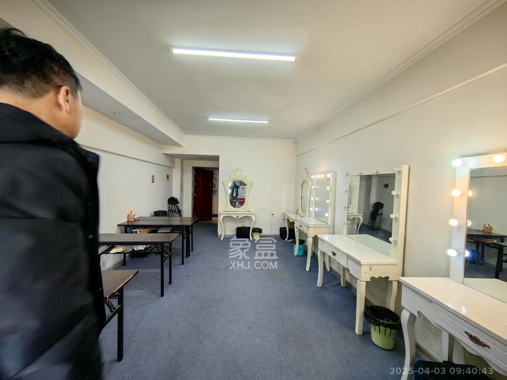 亚商国际 1室1厅1卫 1400.0元/月 亚商国际 1室1厅1卫 1400.0元/月室内图