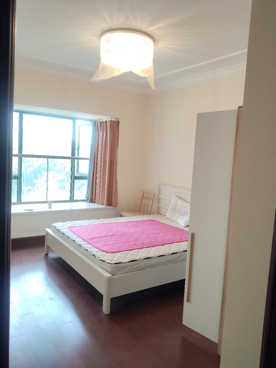 恒大绿洲 3室2厅2卫 2500.0元/月 恒大绿洲 3室2厅2卫 2500.0元/月室内图