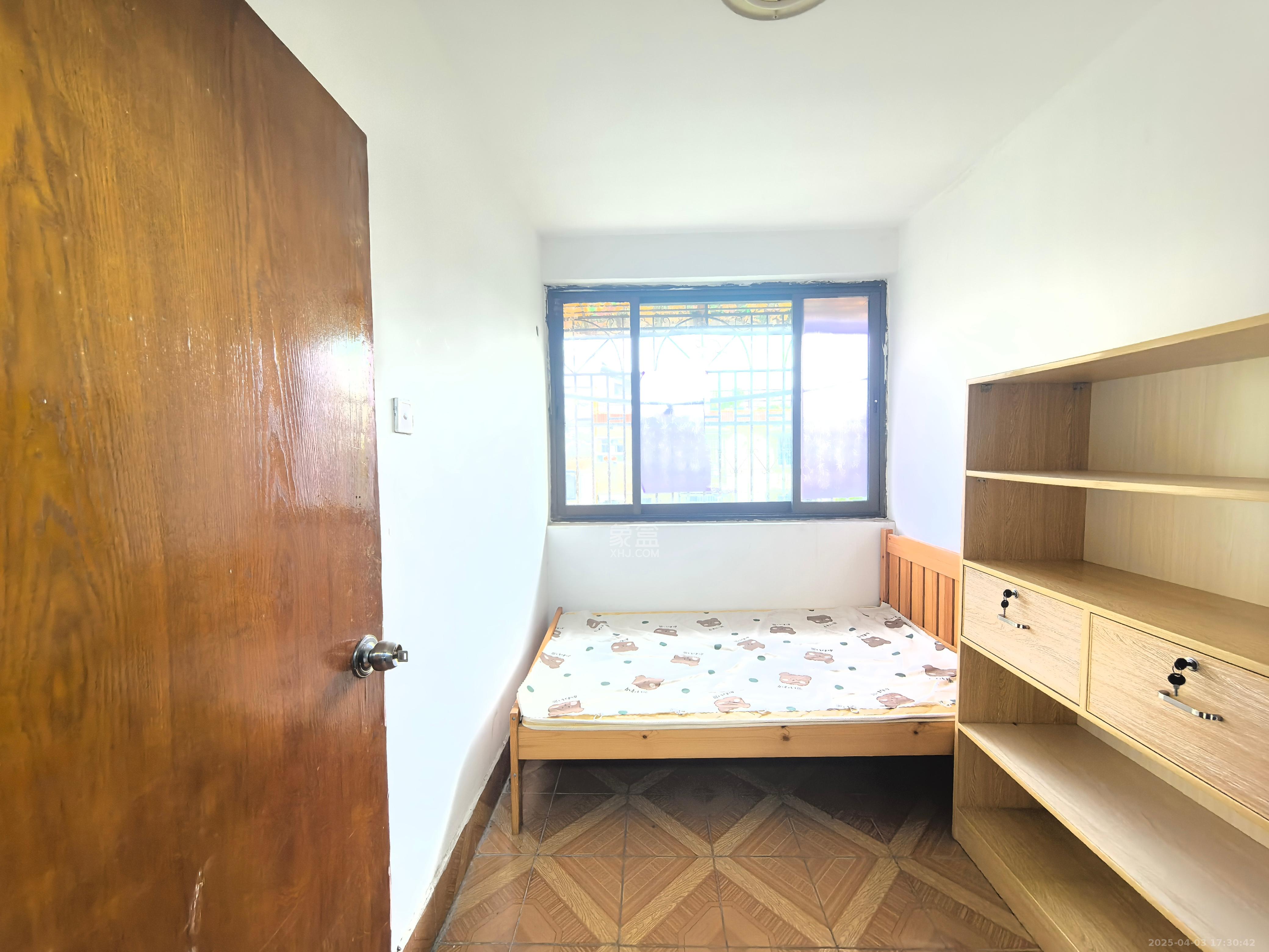 丽臣小区 2室1厅1卫 1800.0元/月 丽臣小区 2室1厅1卫 1800.0元/月室内图