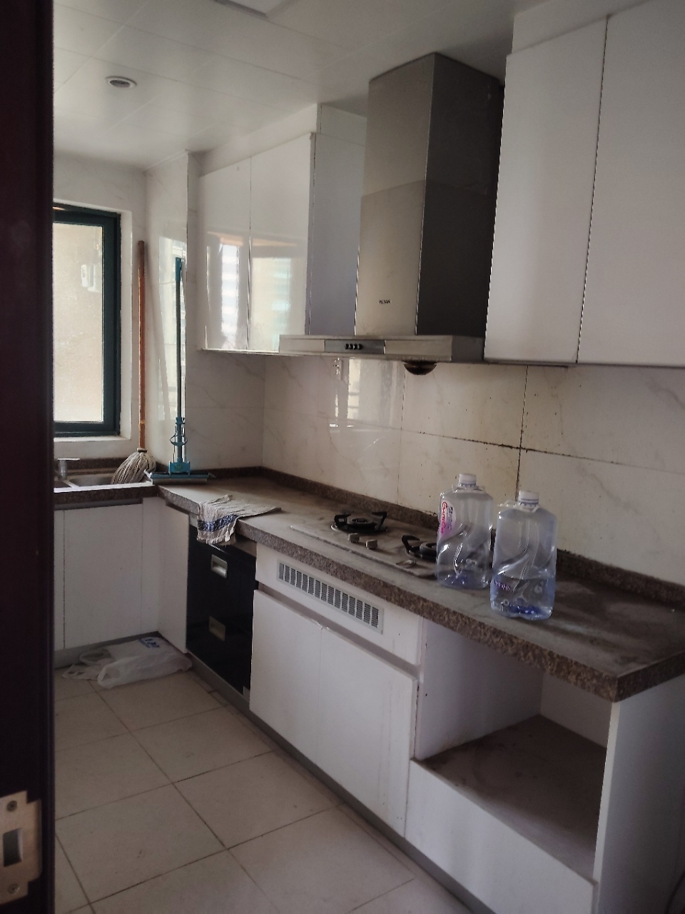 恒大绿洲 3室2厅2卫 2500.0元/月 恒大绿洲 3室2厅2卫 2500.0元/月室内图