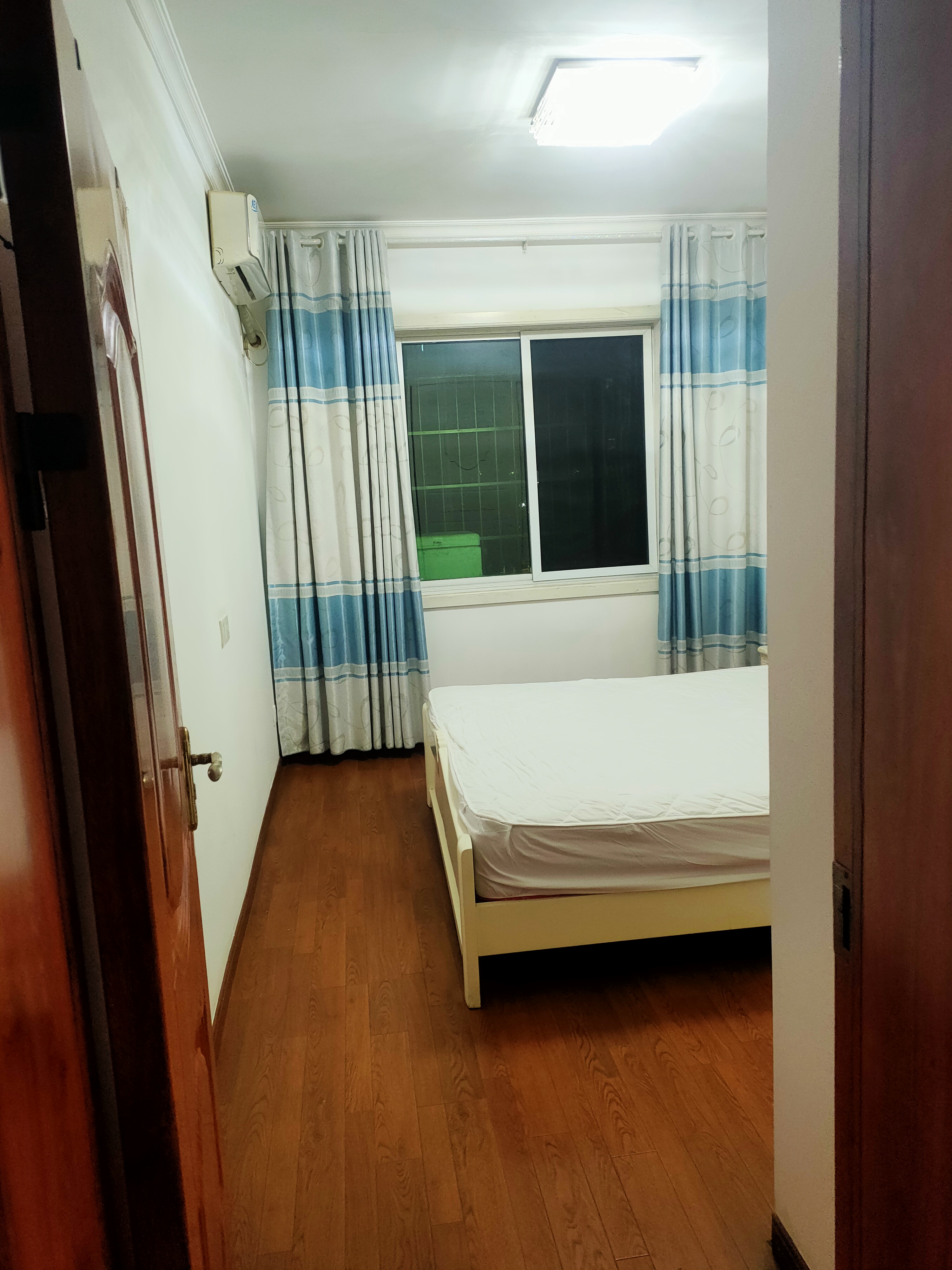 互助小区  3室2厅1卫   1200.00元/月室内图