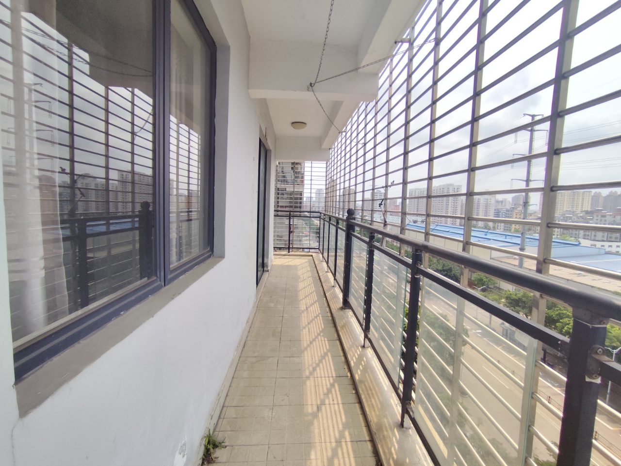 滨涯小区一期(滨涯村一区)  3室2厅1卫    2000.0元/月 滨涯小区一期(滨涯村一区)  3室2厅1卫    2000.0元/月室内图