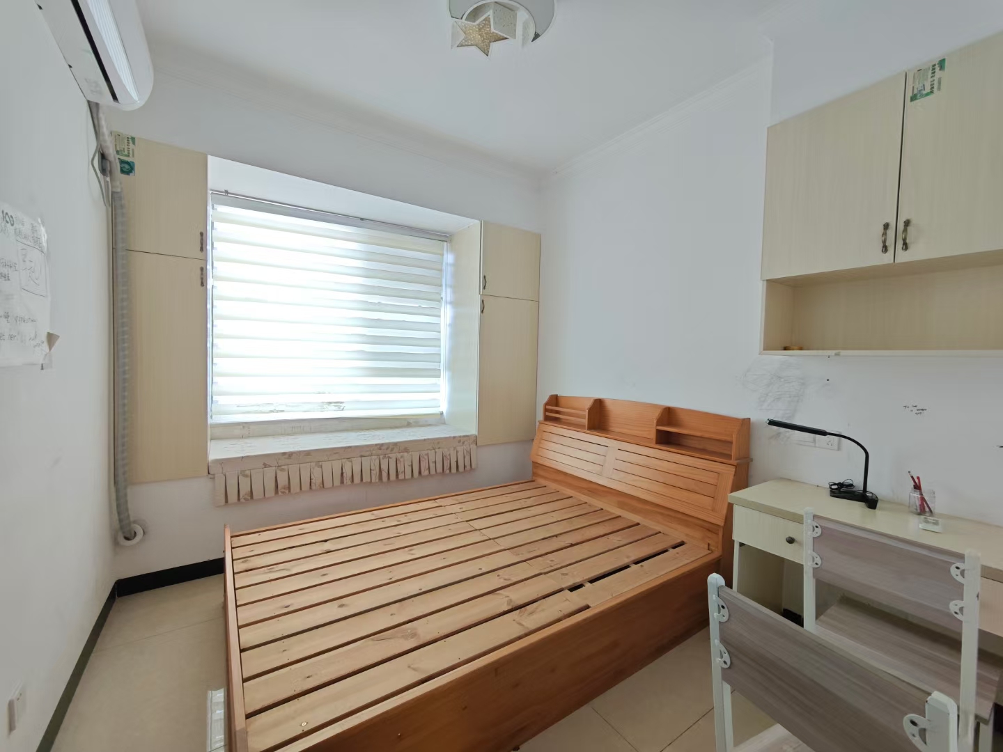 百弘学府城  3室2厅2卫    59.8万 百弘学府城  3室2厅2卫    59.8万客厅