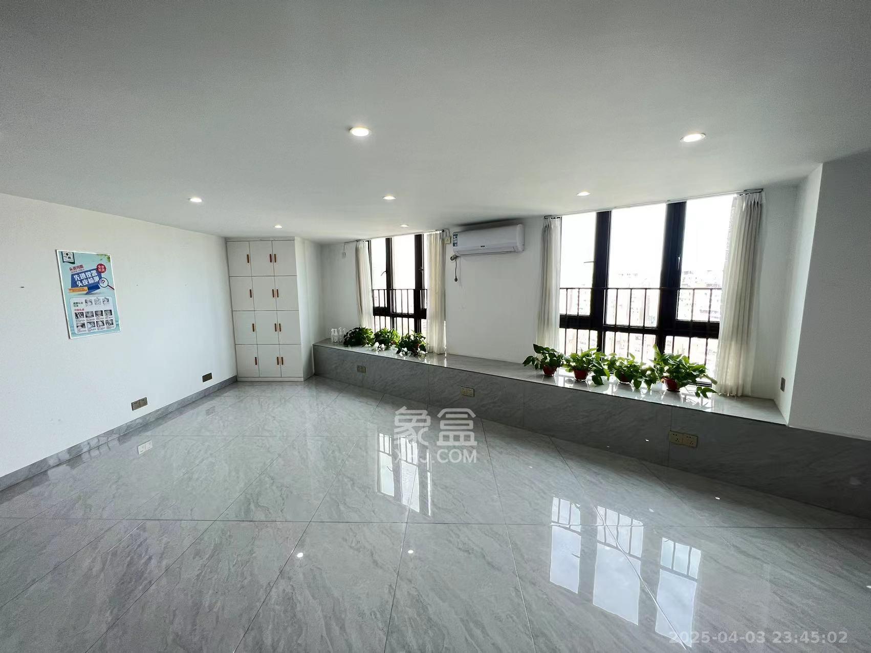 弘阳时光里 2室2厅1卫 2800.0元/月 弘阳时光里 2室2厅1卫 2800.0元/月室内图