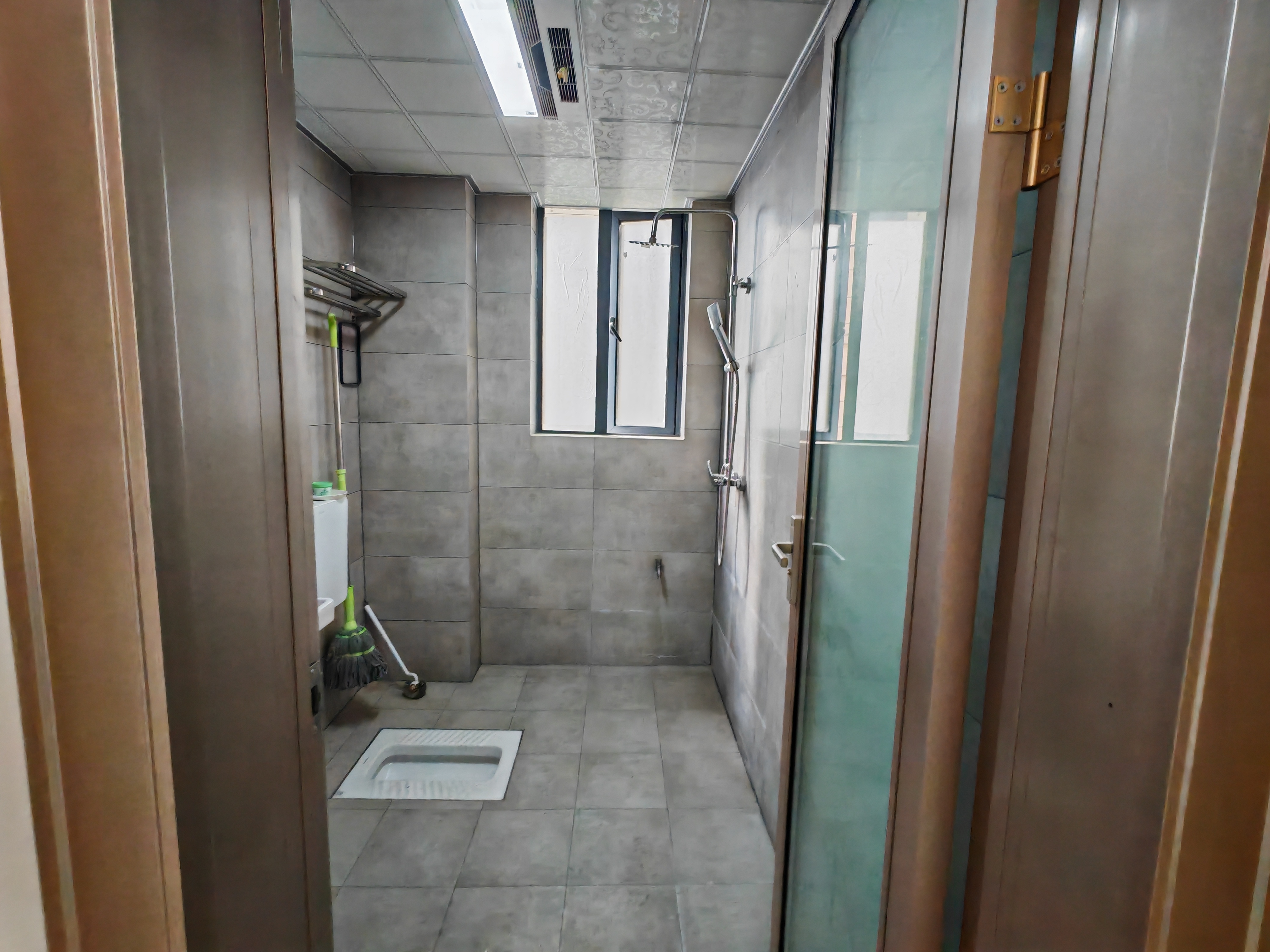 天门中央广场 3室2厅1卫 2600.0元/月 天门中央广场 3室2厅1卫 2600.0元/月室内图