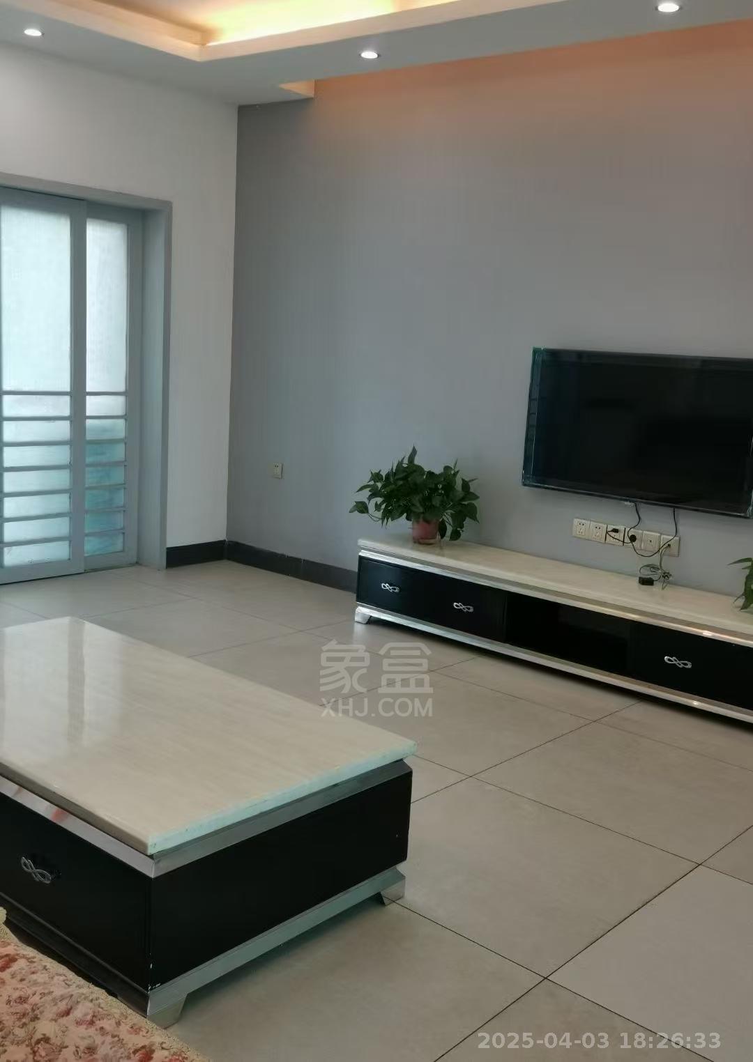 四季花园  3室2厅2卫    2300.0元/月 四季花园  3室2厅2卫    2300.0元/月室内图1