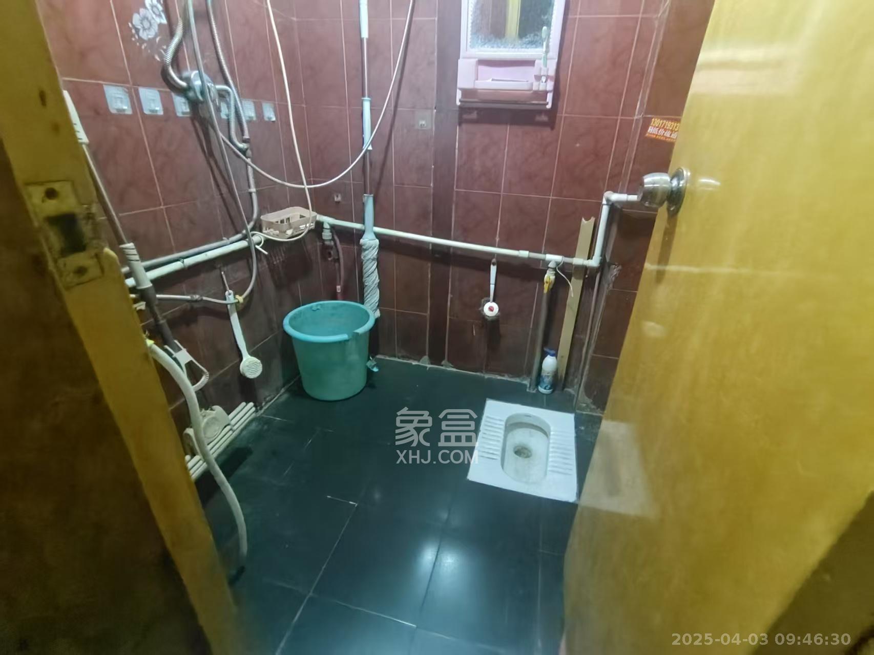 席草田散盘 3室1厅1卫 2000.0元/月 席草田散盘 3室1厅1卫 2000.0元/月室内图