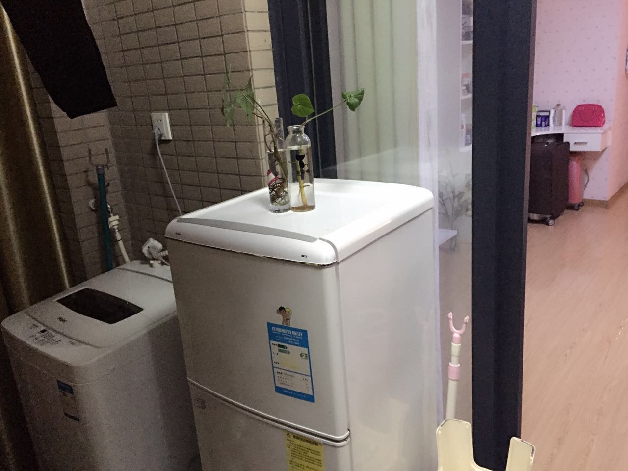 名仕华府  1室1厅1卫   1300.00元/月室内图