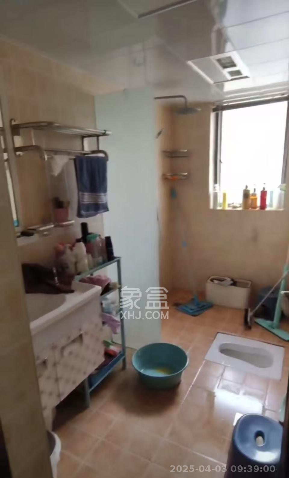 中建芙蓉嘉苑  3室2厅2卫   2300.00元/月室内图
