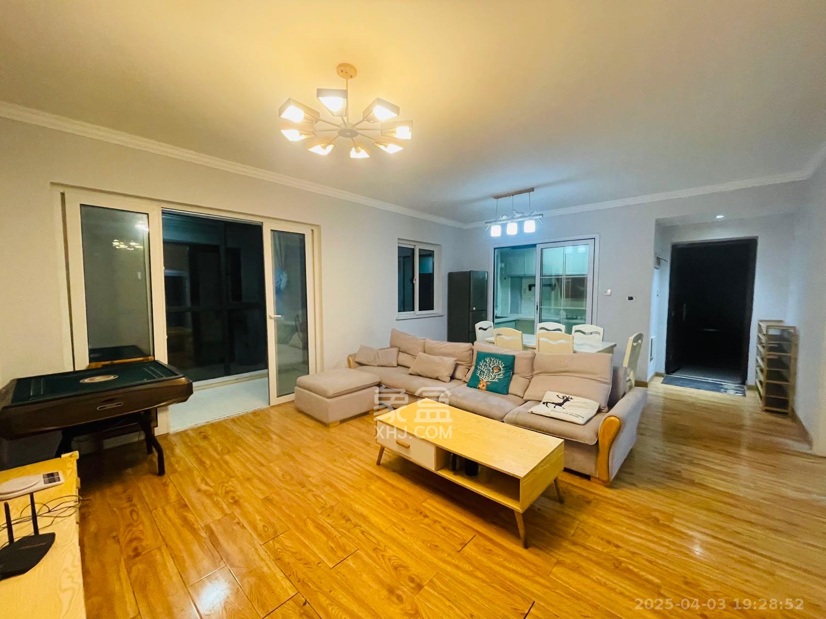 金科世界城 3室2厅2卫 2400.0元/月 金科世界城 3室2厅2卫 2400.0元/月室内图