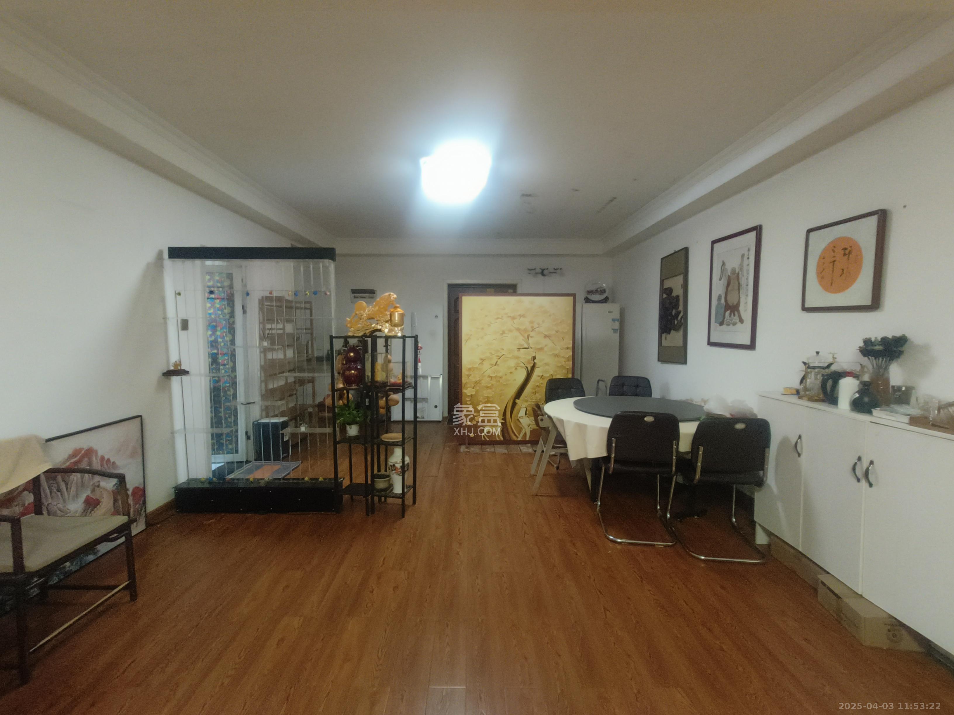 万国城(当代满庭春MOMA)三期 5室2厅1卫 5000.0元/月 万国城(当代满庭春MOMA)三期 5室2厅1卫 5000.0元/月室内图