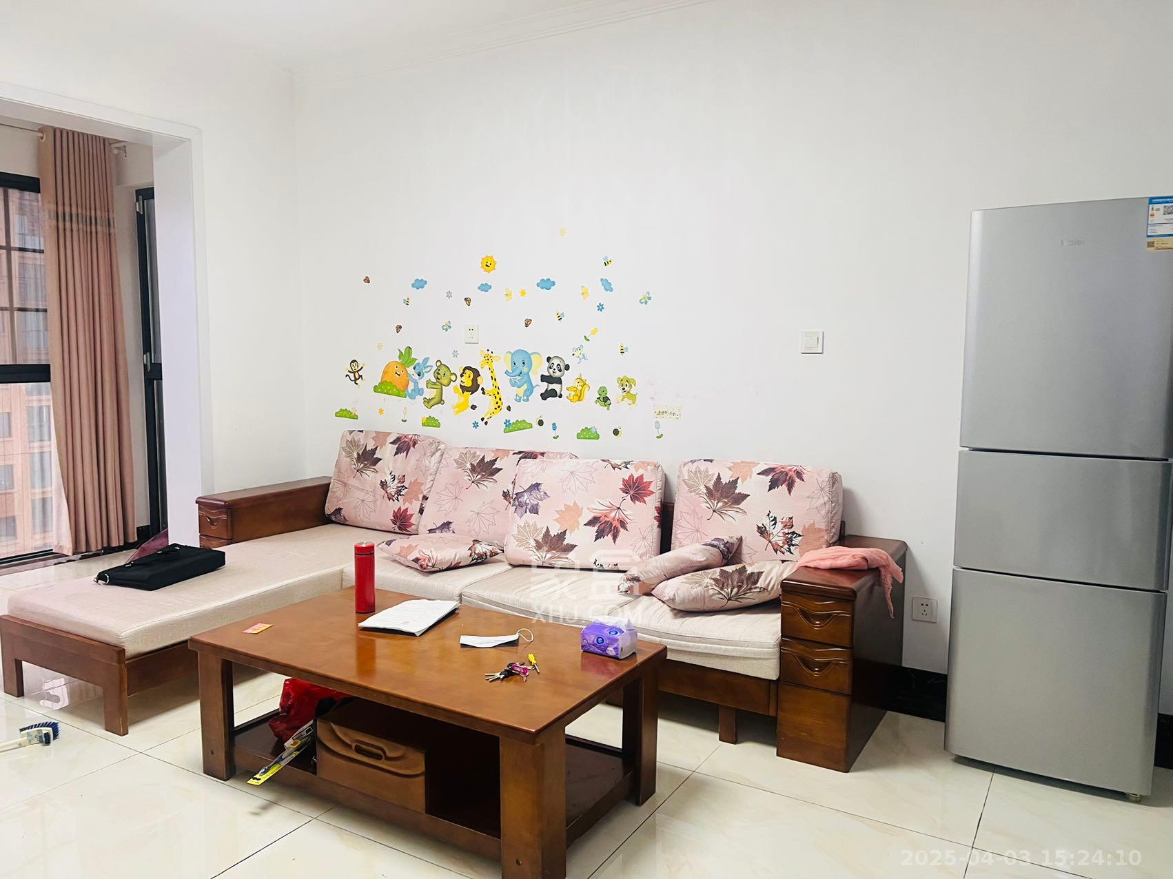 中南红领邦(红星嘉和苑) 3室1厅1卫 2400.0元/月 中南红领邦(红星嘉和苑) 3室1厅1卫 2400.0元/月室内图