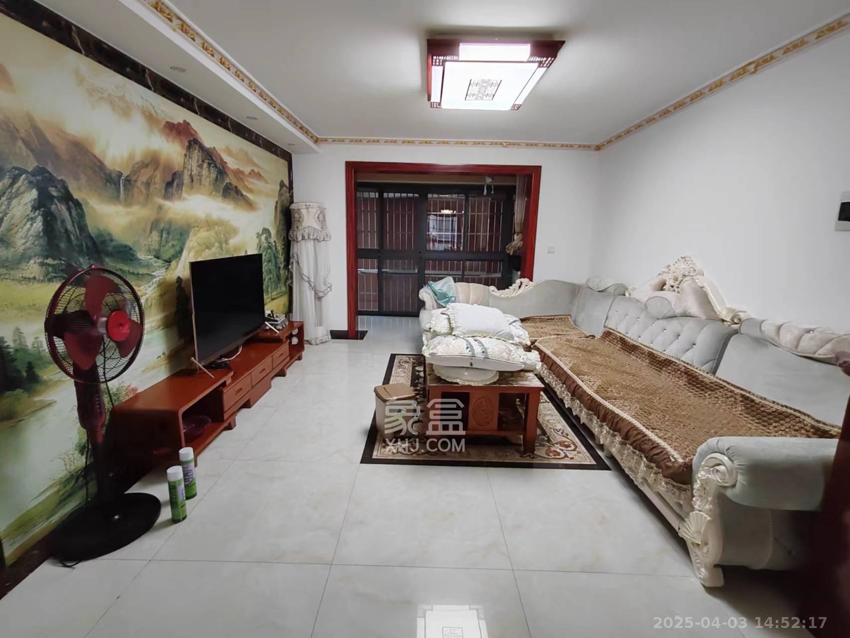 长永佳苑 3室2厅1卫 2300.0元/月 长永佳苑 3室2厅1卫 2300.0元/月室内图